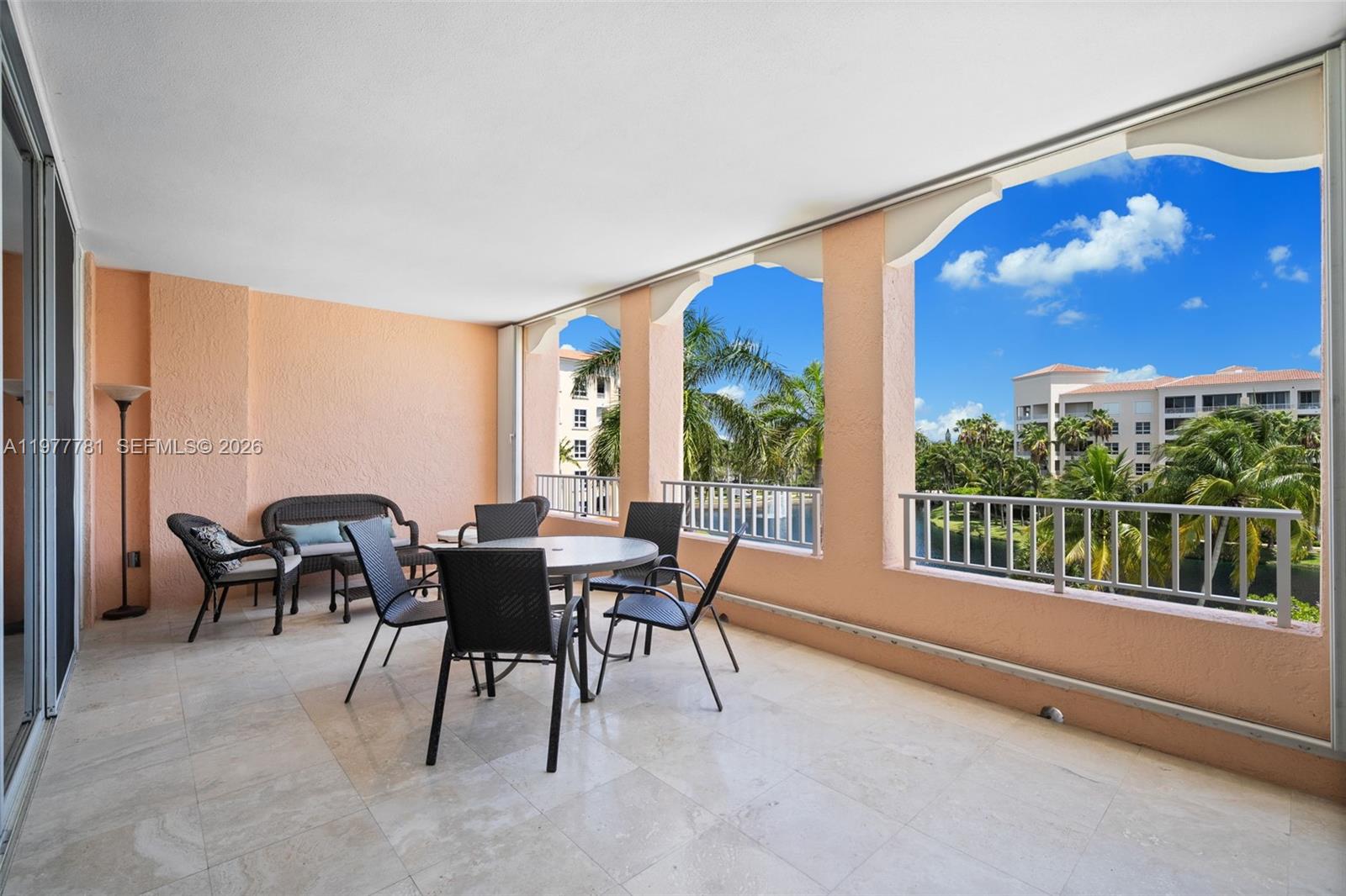 733 Crandon Blvd #405 Key Biscayne, FL 33149