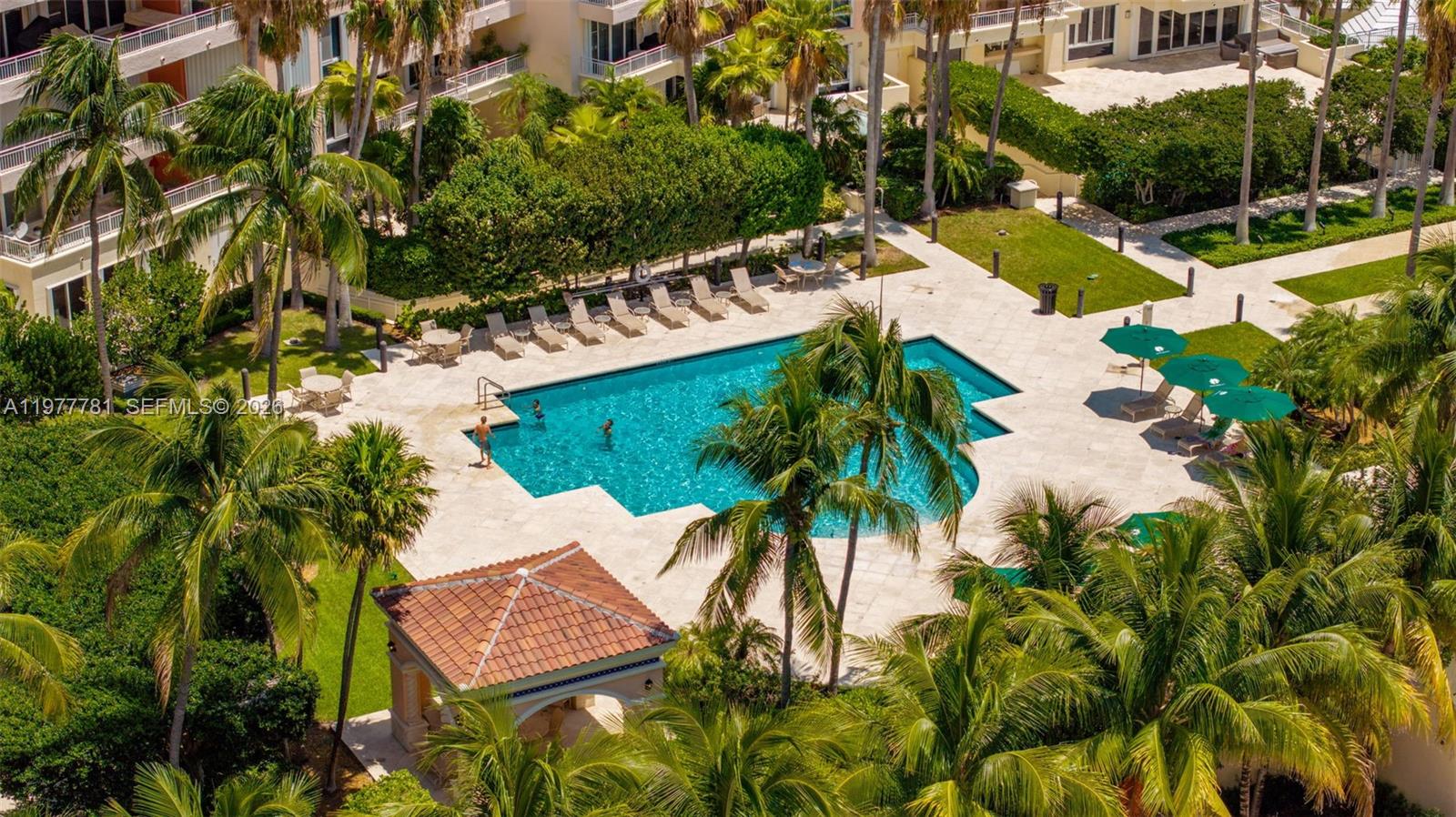 733 Crandon Blvd #405 Key Biscayne, FL 33149