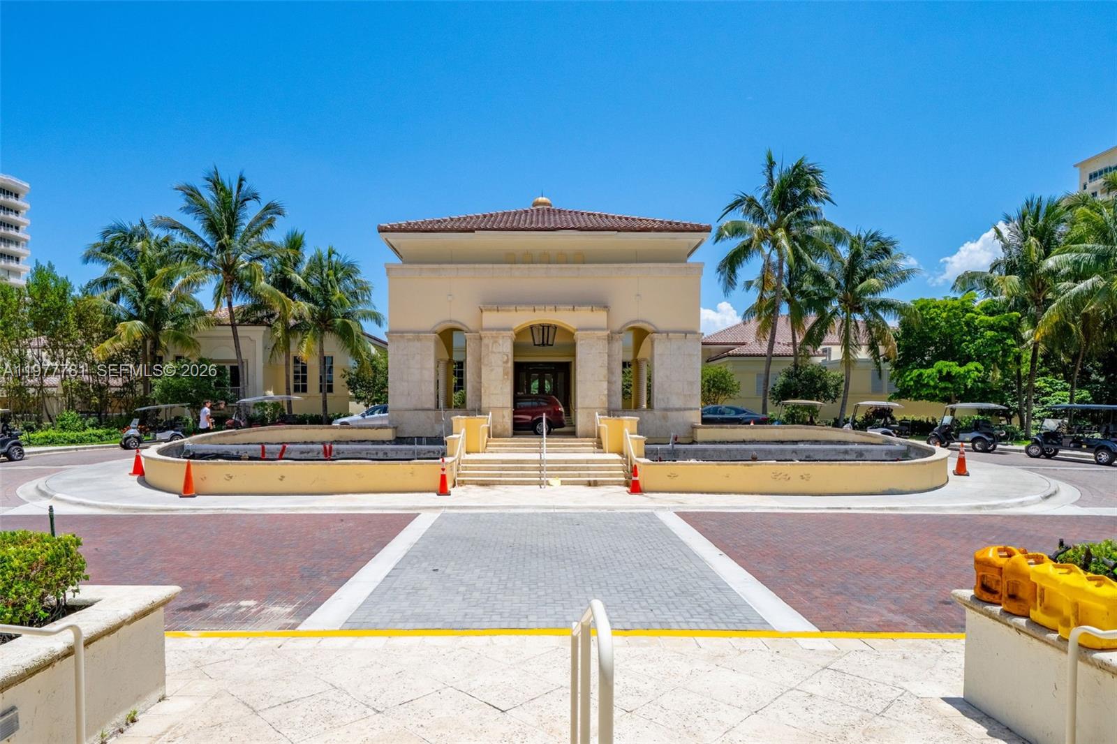 733 Crandon Blvd #405 Key Biscayne, FL 33149