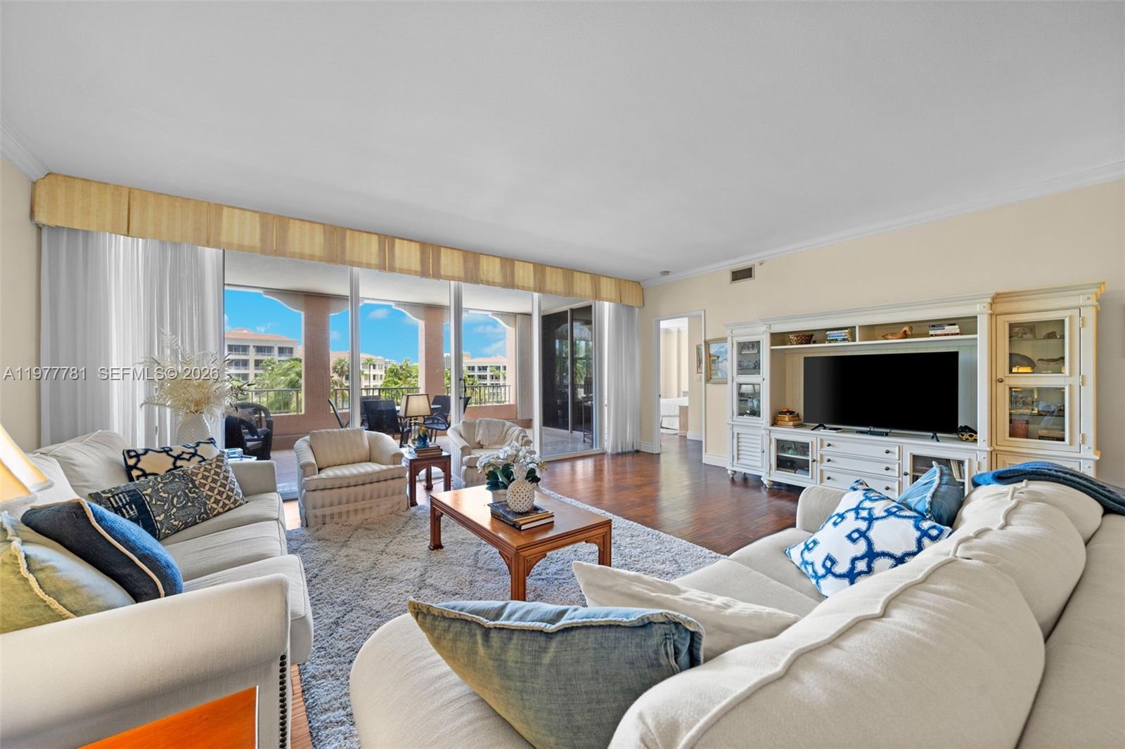 733 Crandon Blvd #405 Key Biscayne, FL 33149