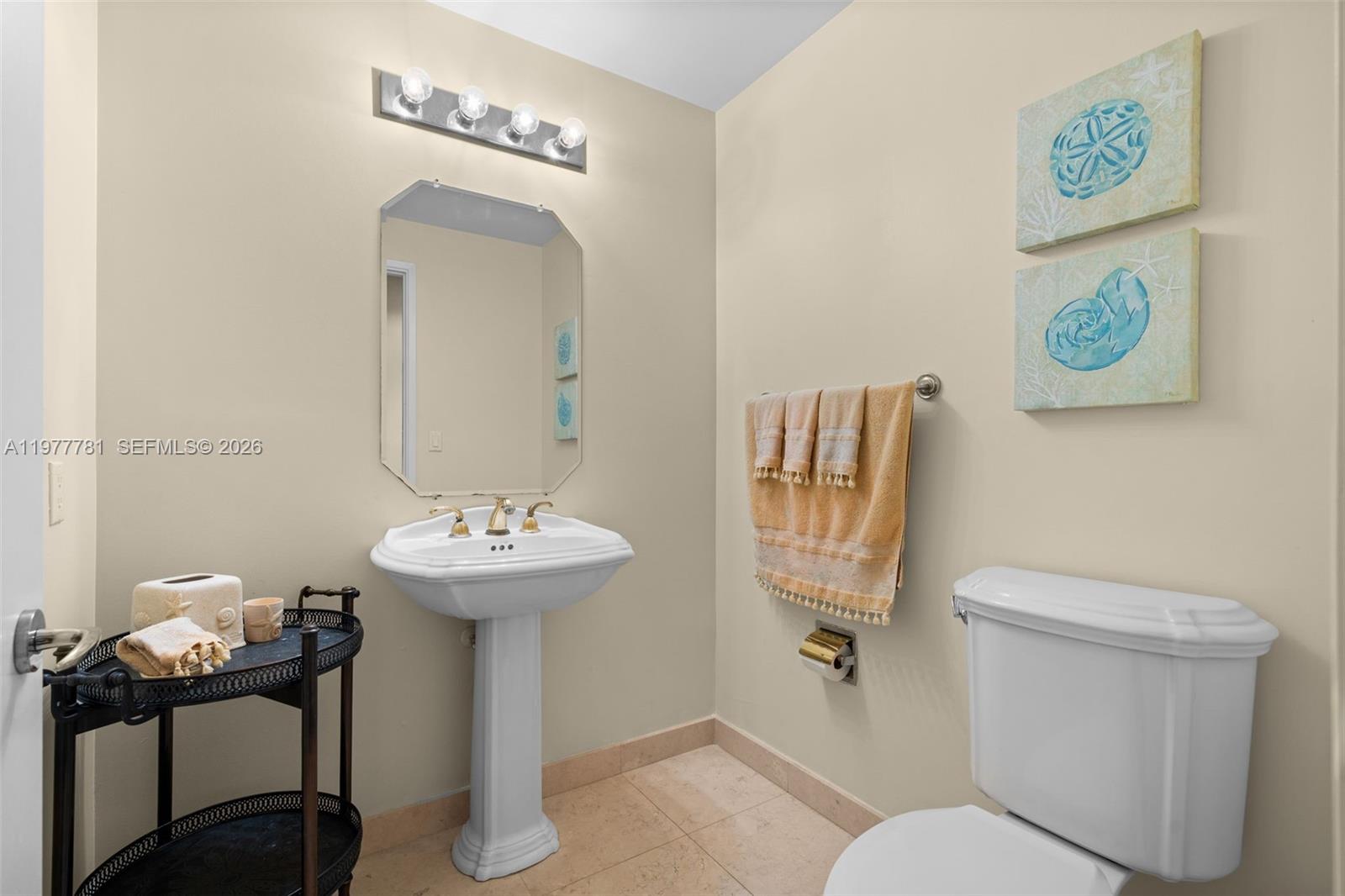 733 Crandon Blvd #405 Key Biscayne, FL 33149