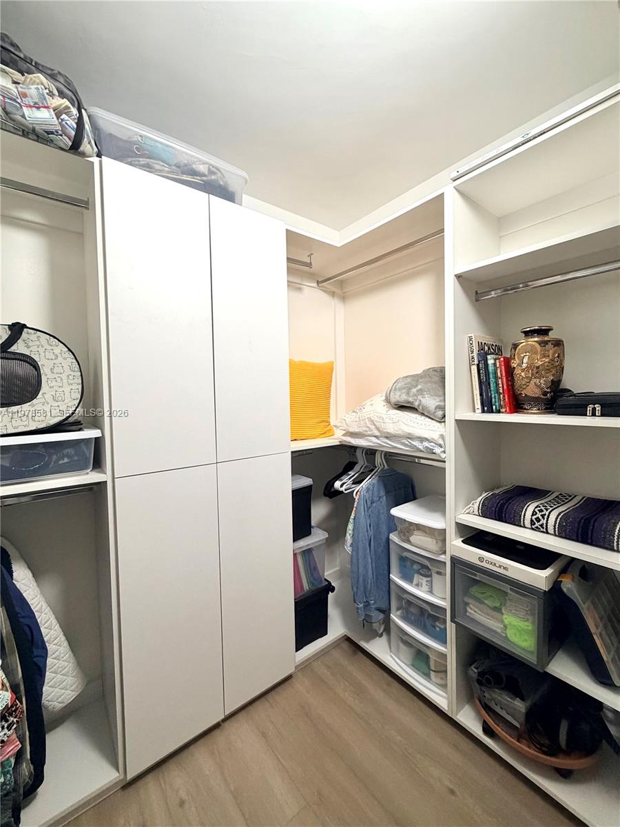 1101 Hillcrest Ct #206 Hollywood, FL 33021