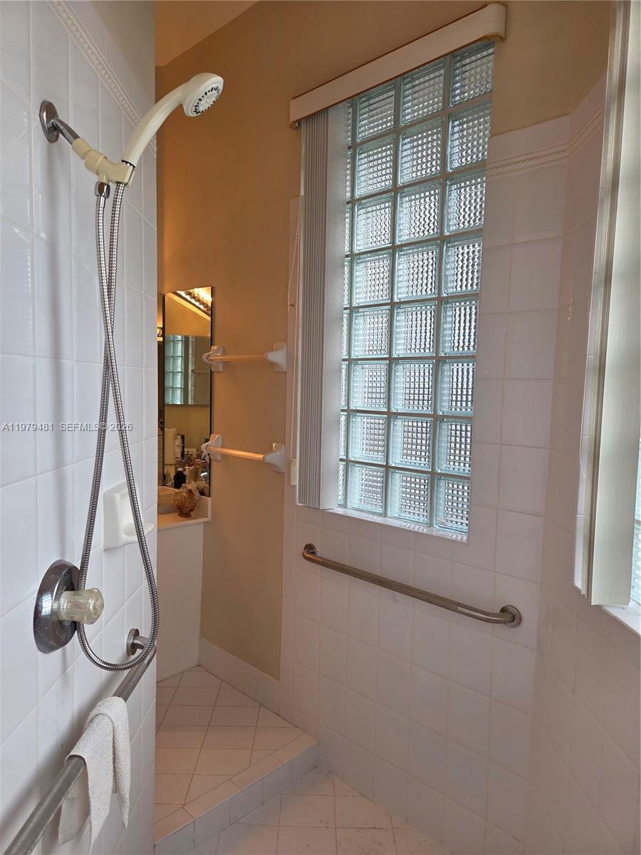 17594 SW 12th St Pembroke Pines, FL 33029