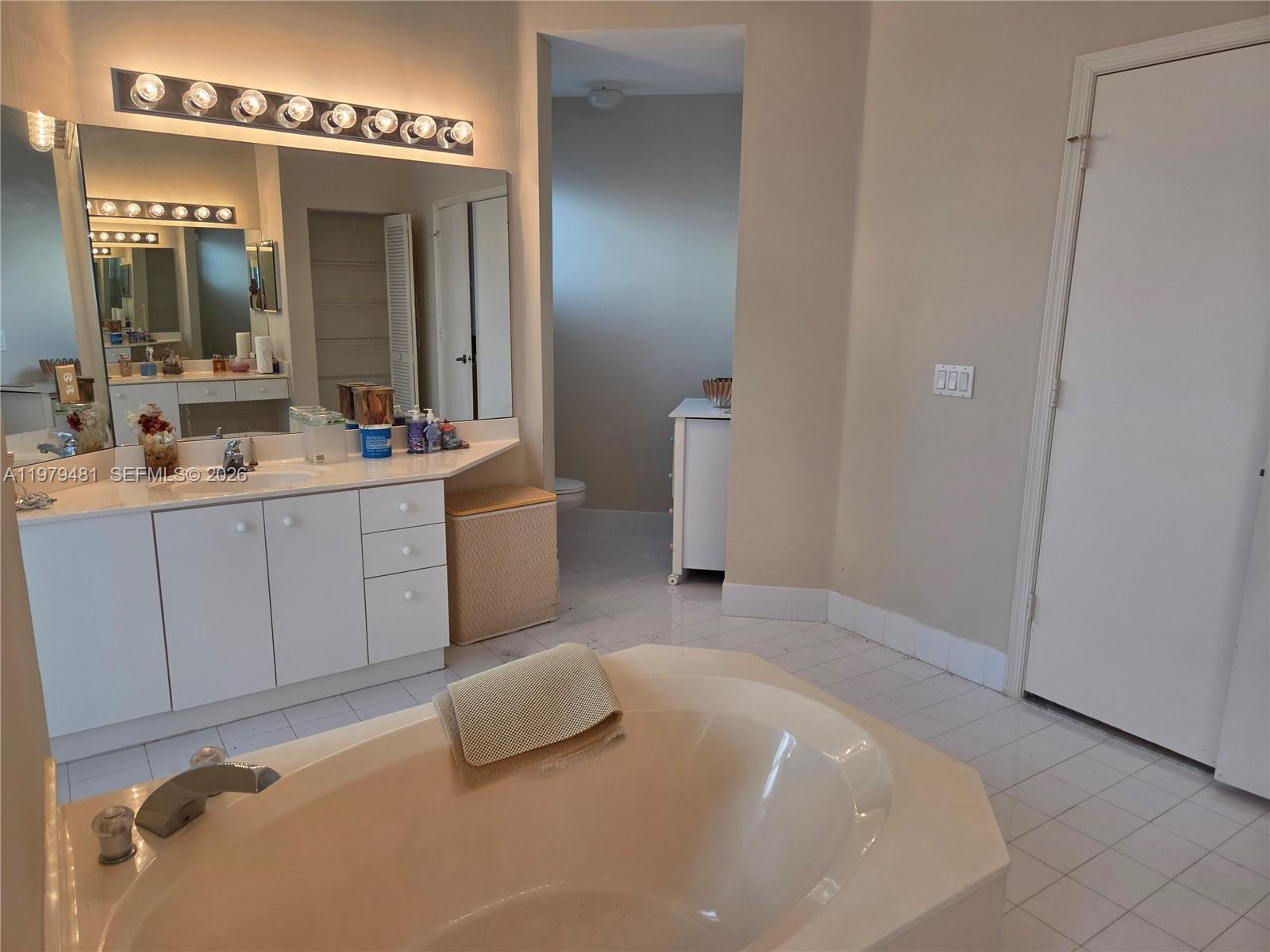 17594 SW 12th St Pembroke Pines, FL 33029