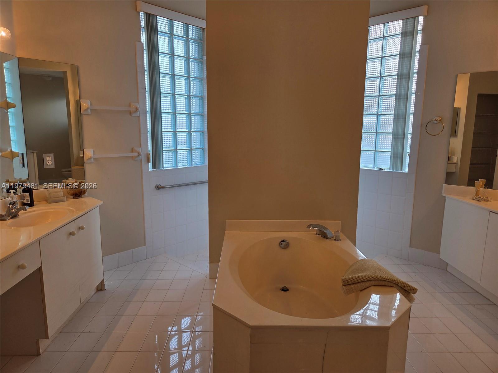 17594 SW 12th St Pembroke Pines, FL 33029