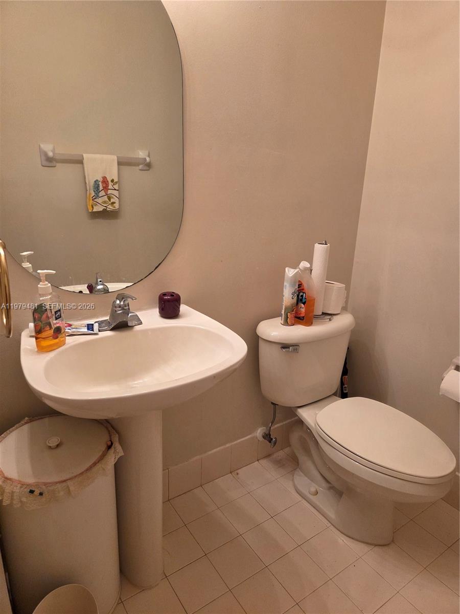 17594 SW 12th St Pembroke Pines, FL 33029