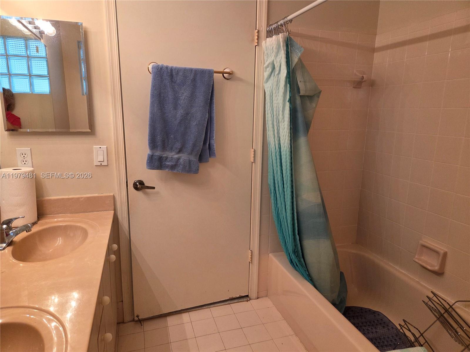 17594 SW 12th St Pembroke Pines, FL 33029