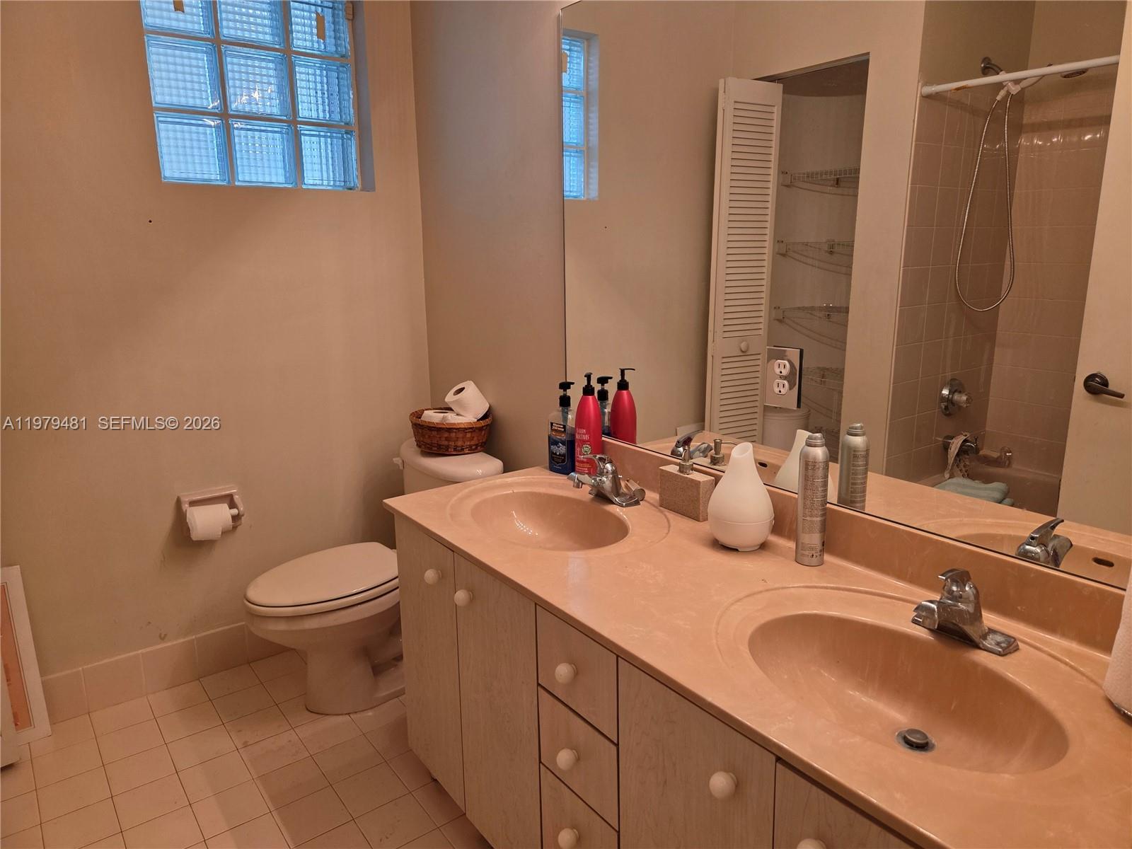 17594 SW 12th St Pembroke Pines, FL 33029