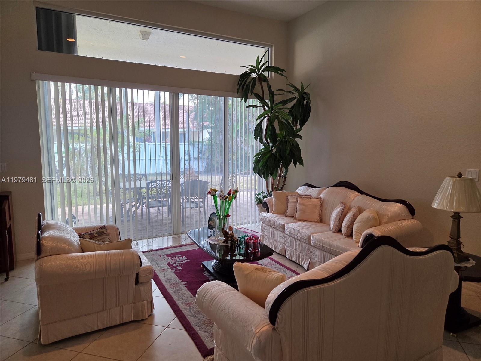 17594 SW 12th St Pembroke Pines, FL 33029