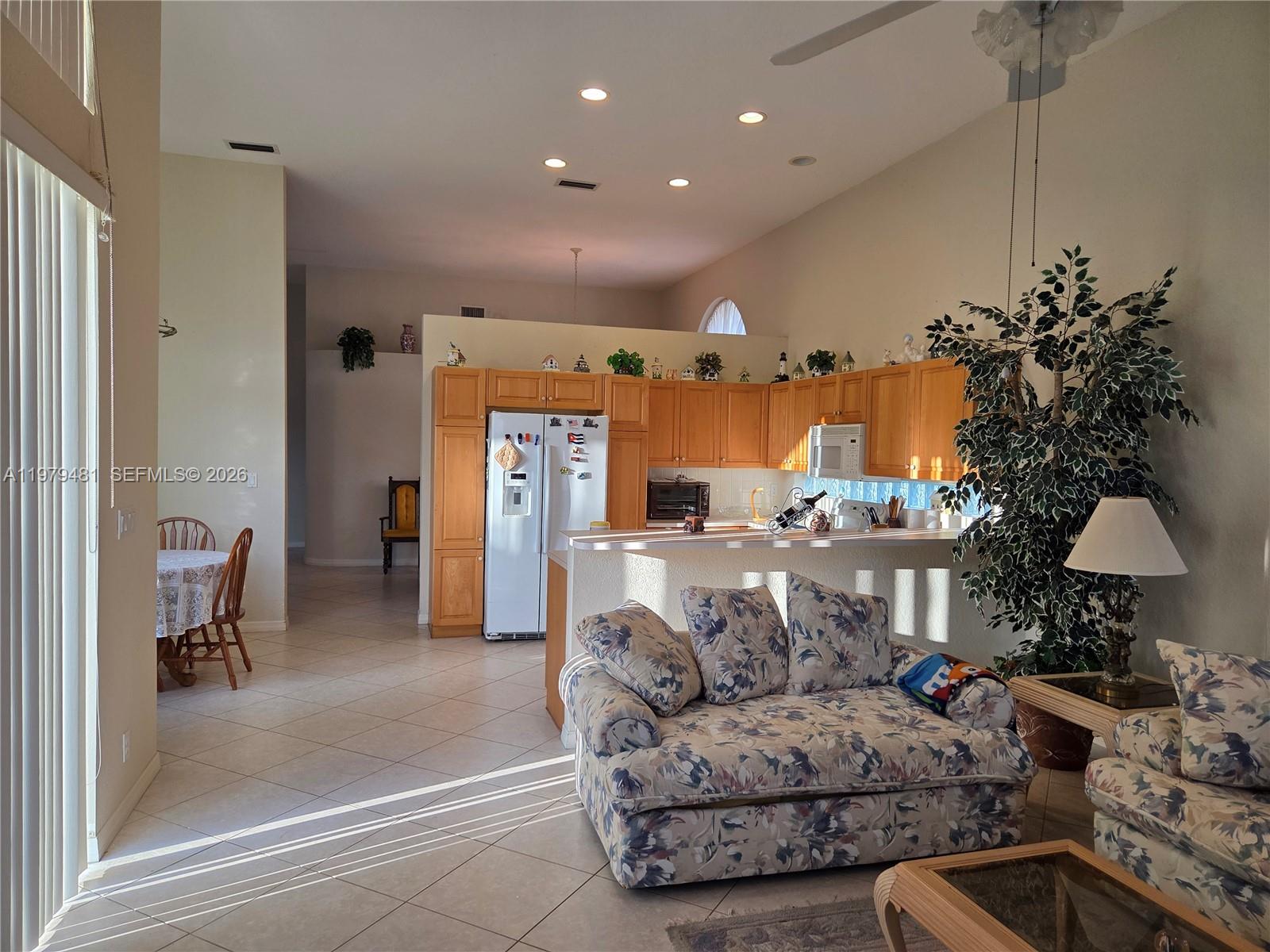 17594 SW 12th St Pembroke Pines, FL 33029