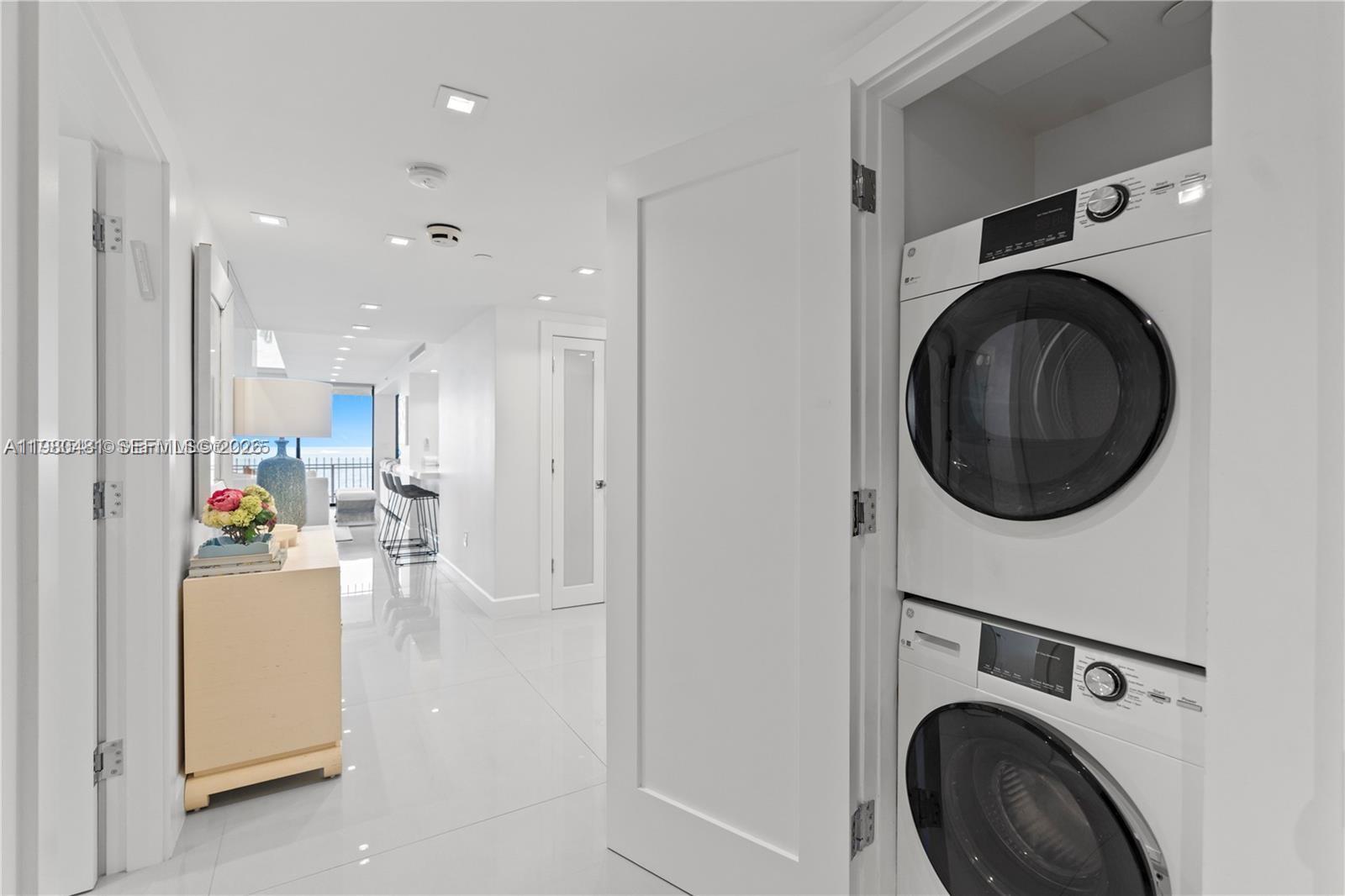 10205 Collins Ave #608 Bal Harbour, FL 33154