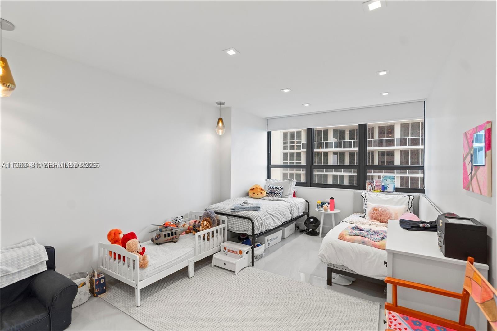 10205 Collins Ave #608 Bal Harbour, FL 33154