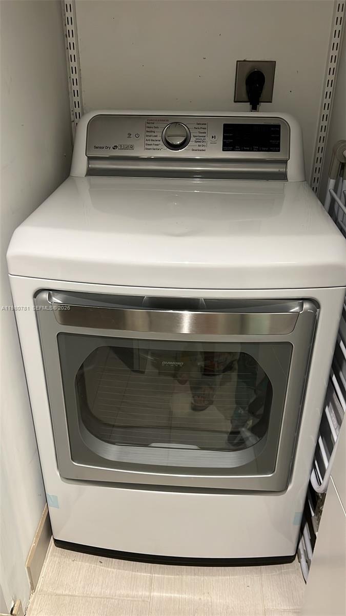 6039 Collins Ave #1223 Miami Beach, FL 33140