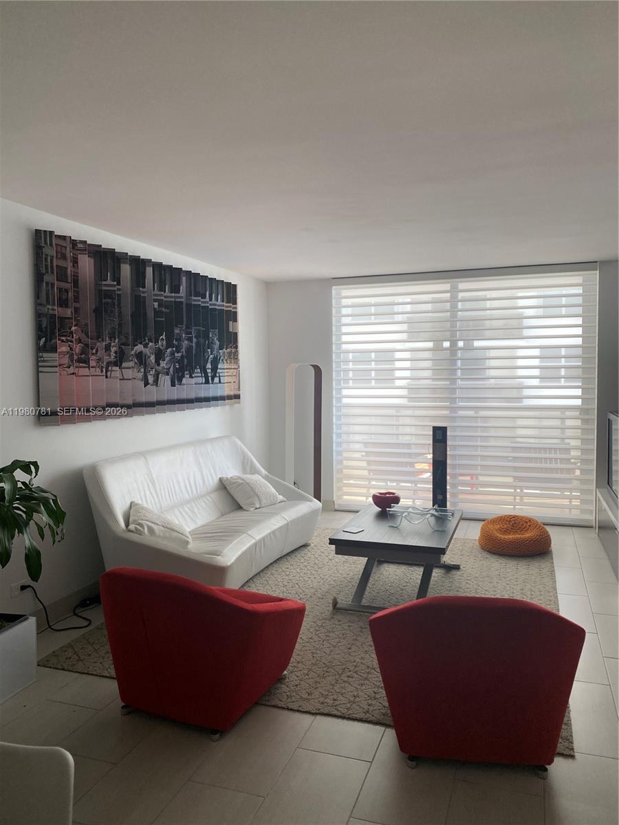 6039 Collins Ave #1223 Miami Beach, FL 33140