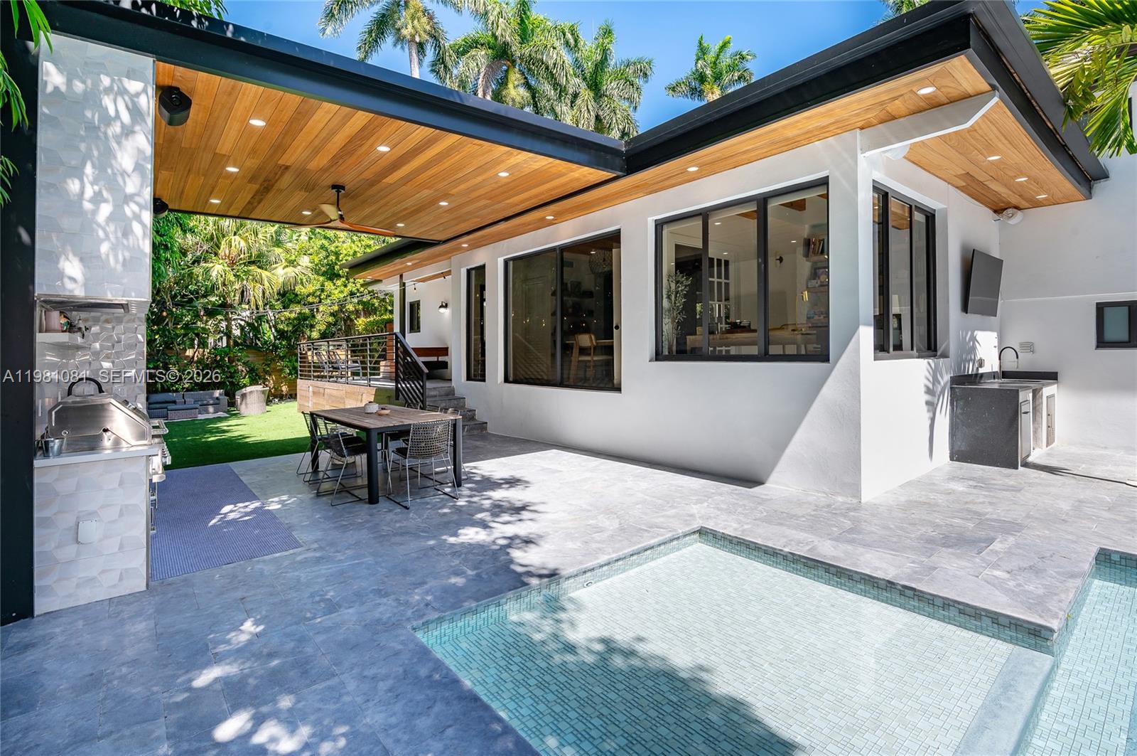 3370 Poinciana Ave Miami, FL 33133