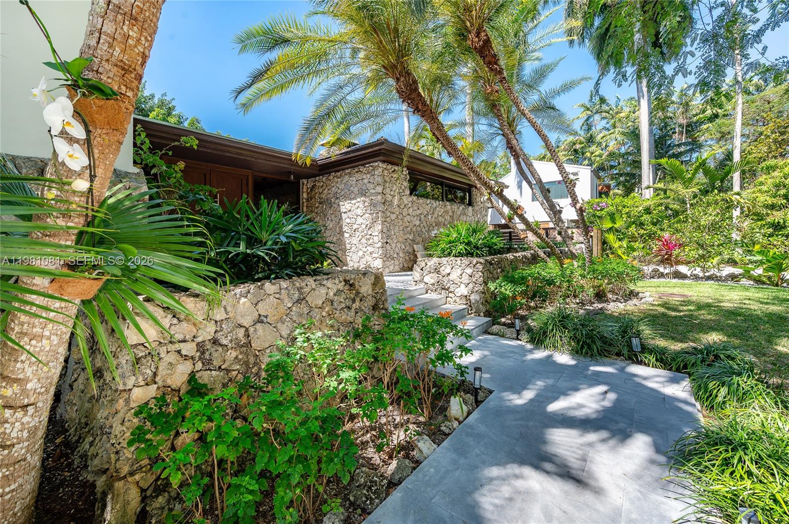 3370 Poinciana Ave Miami, FL 33133