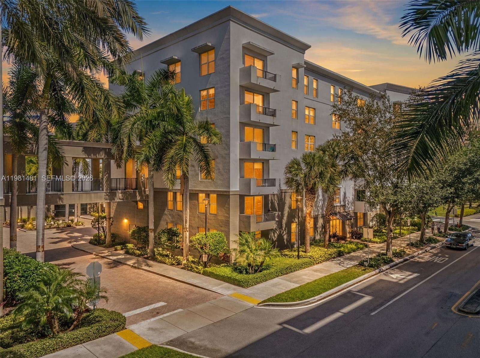 2421 NE 65th St #403 Fort Lauderdale, FL 33308