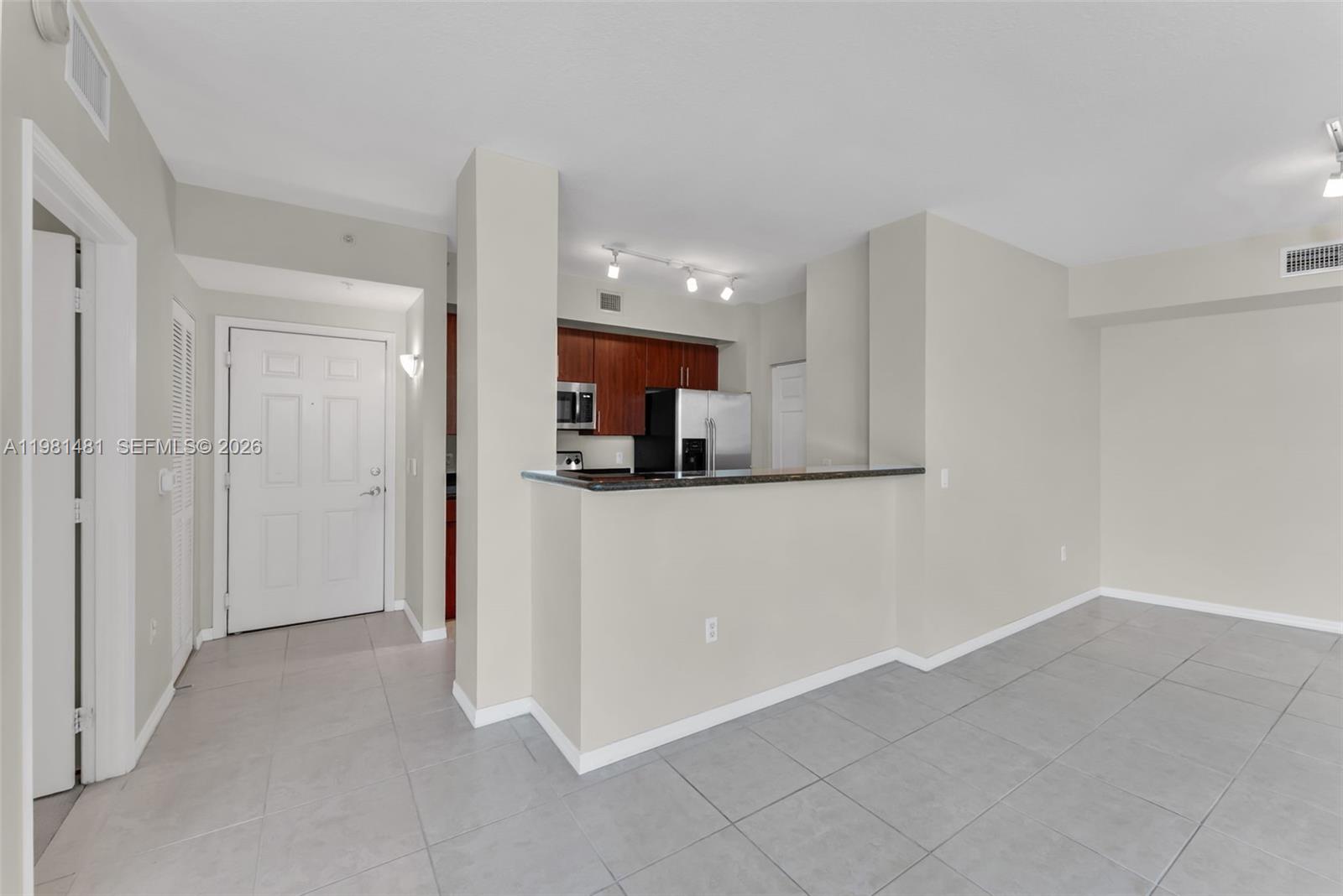 2421 NE 65th St #403 Fort Lauderdale, FL 33308