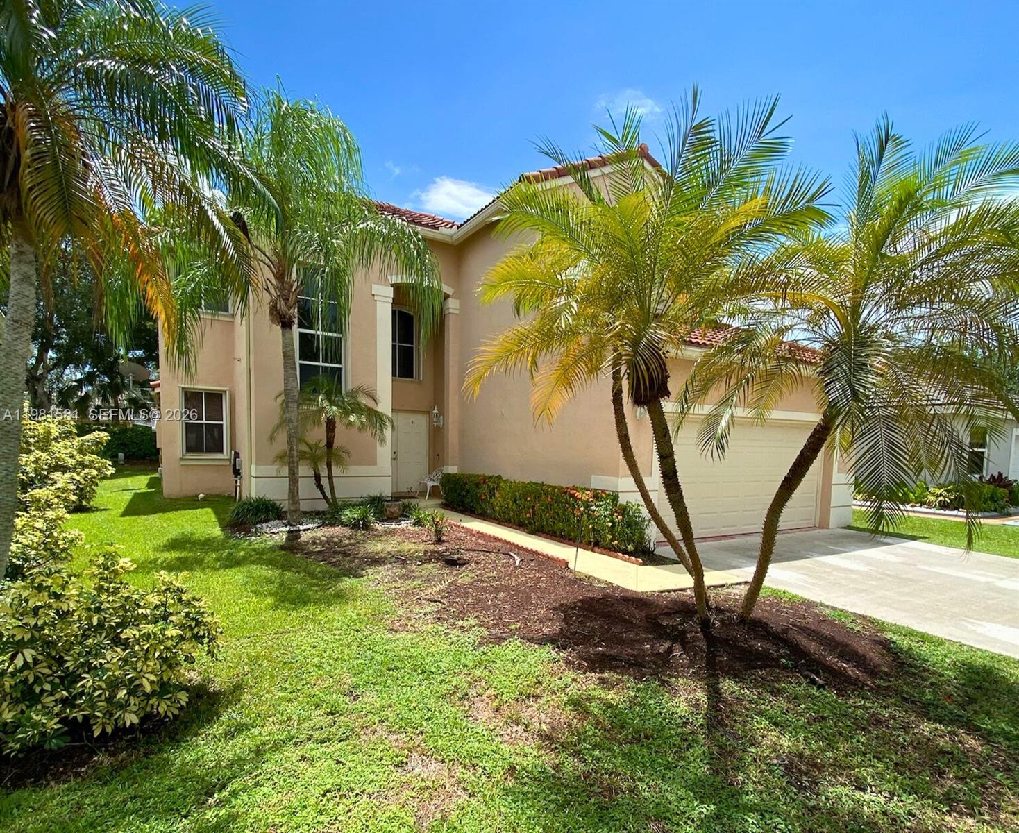 1032 Sequoia Ln Weston, FL 33327