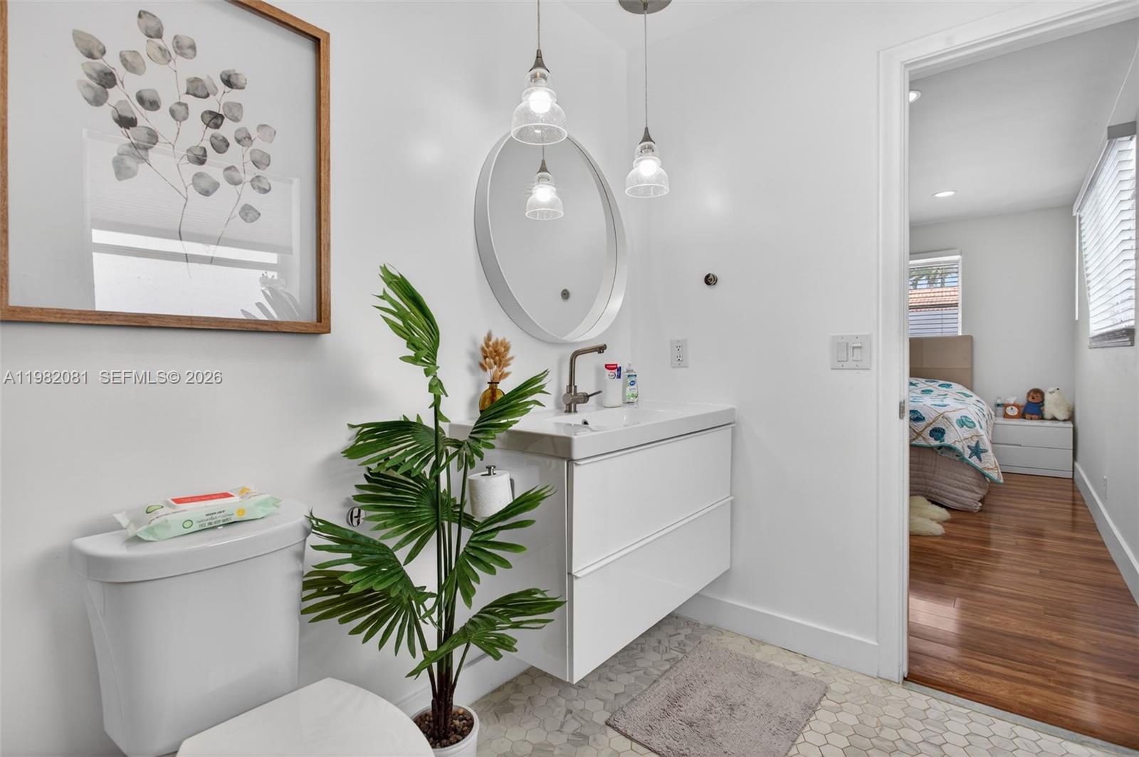 2136 NE 56th Pl Fort Lauderdale, FL 33308