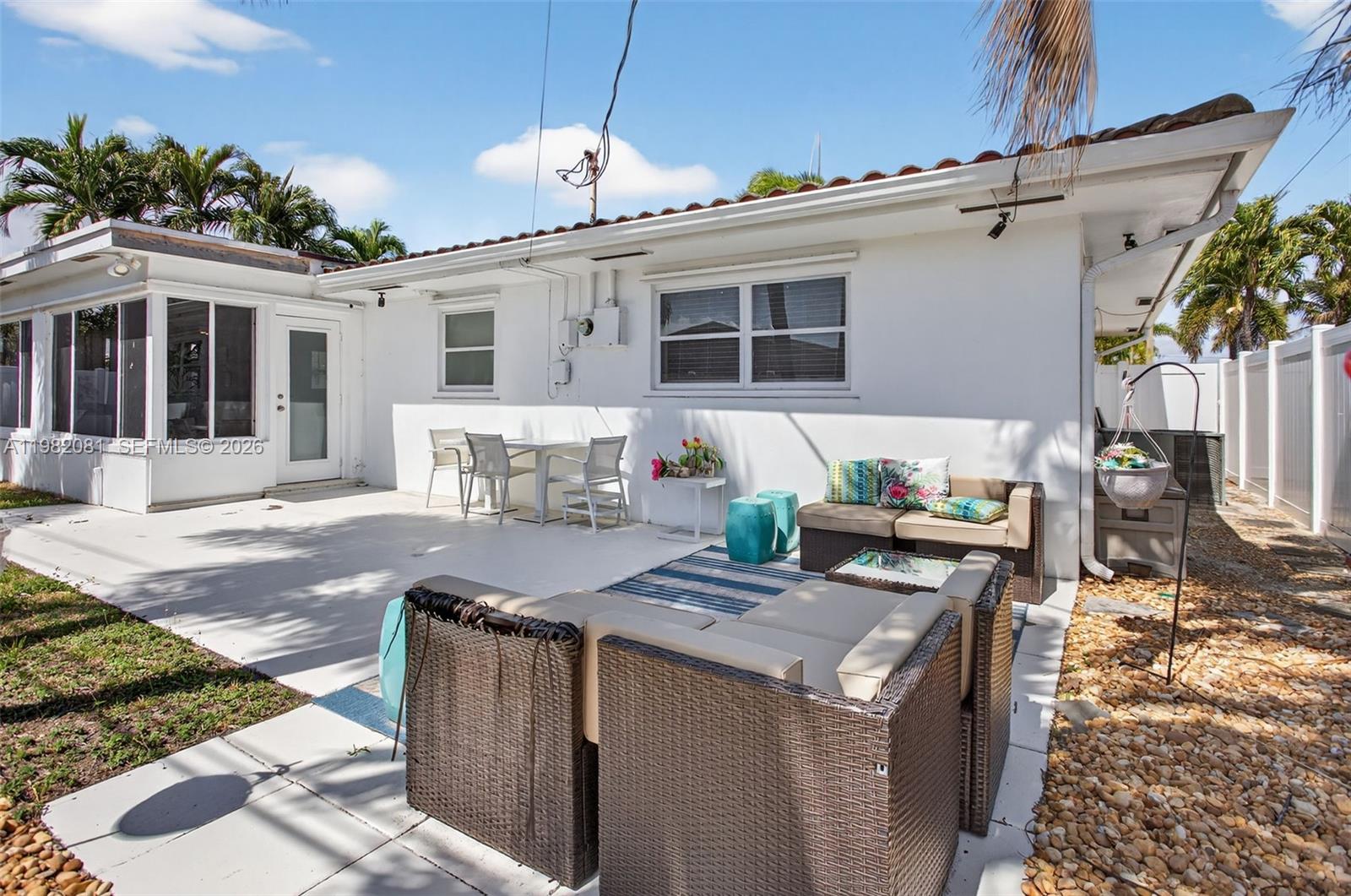 2136 NE 56th Pl Fort Lauderdale, FL 33308