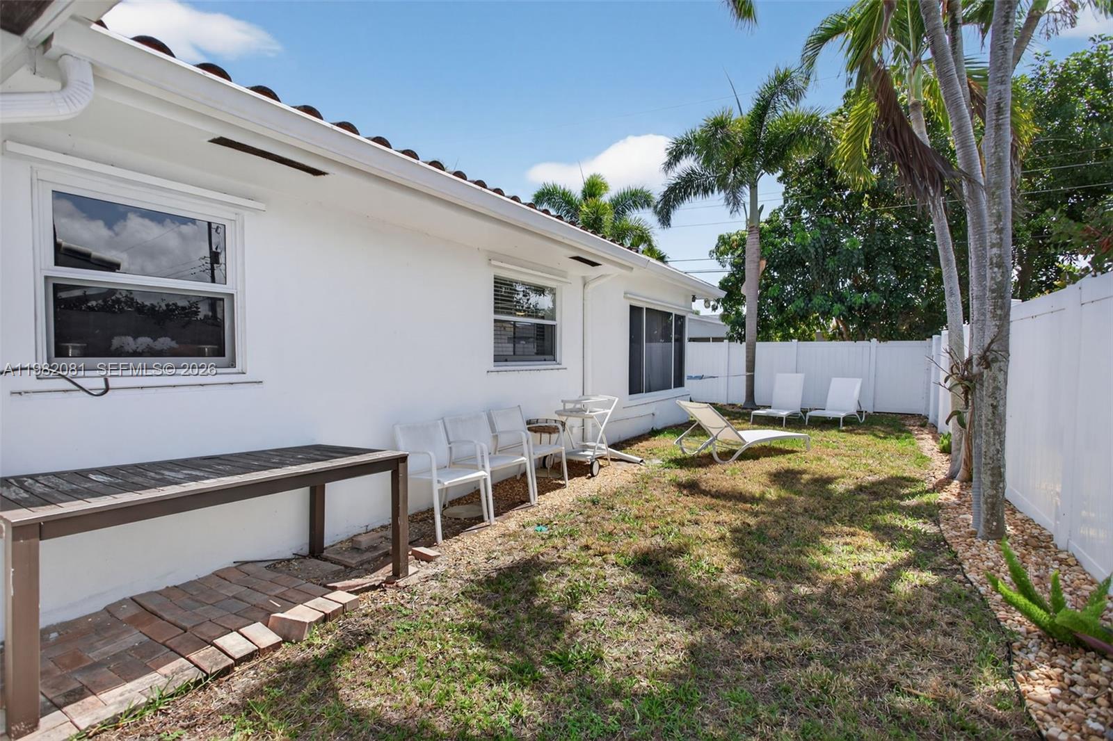 2136 NE 56th Pl Fort Lauderdale, FL 33308