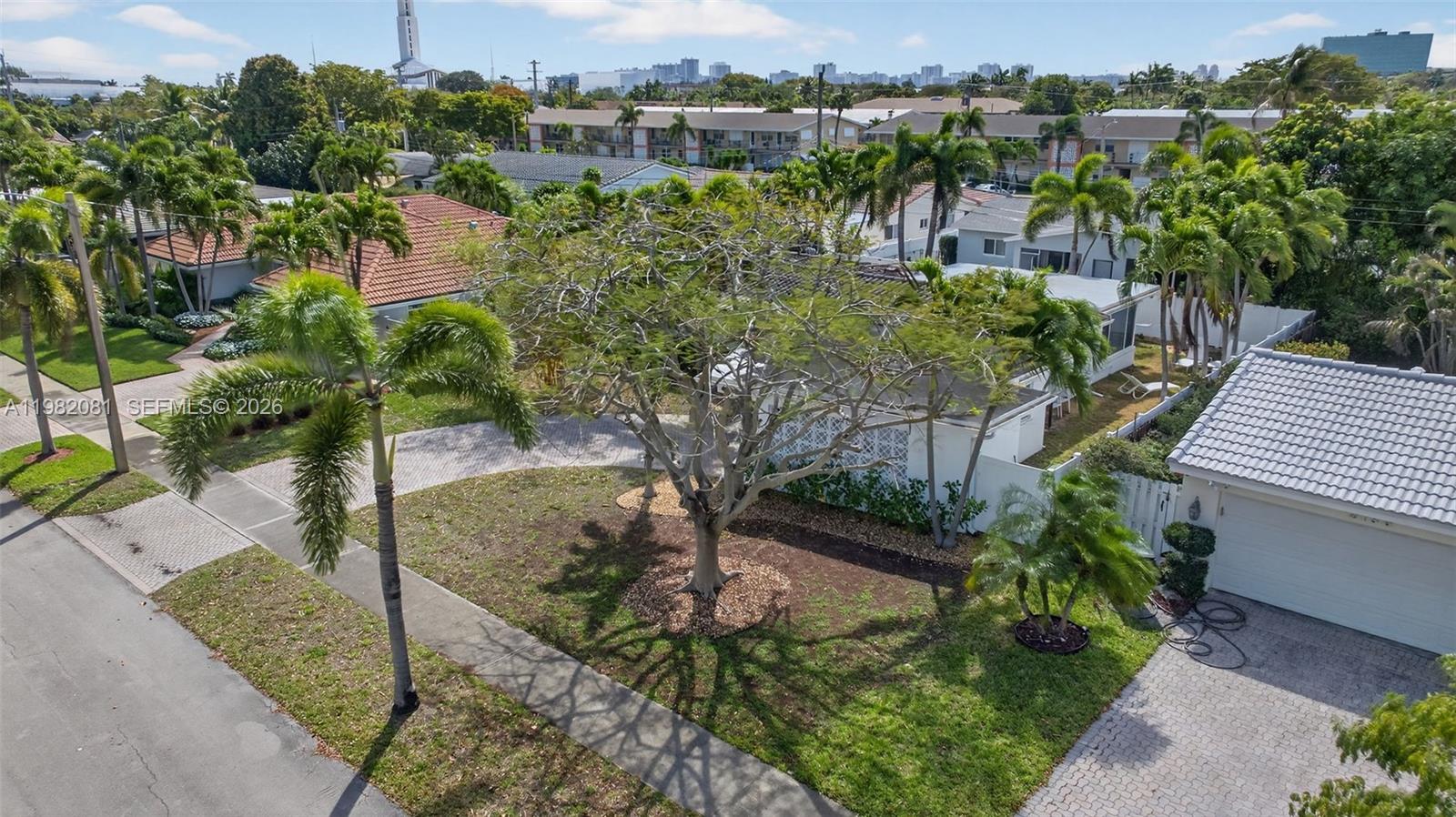 2136 NE 56th Pl Fort Lauderdale, FL 33308