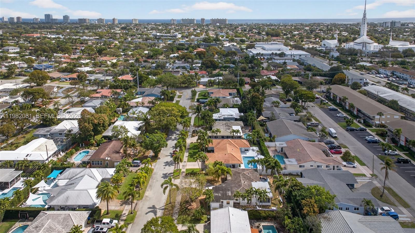 2136 NE 56th Pl Fort Lauderdale, FL 33308