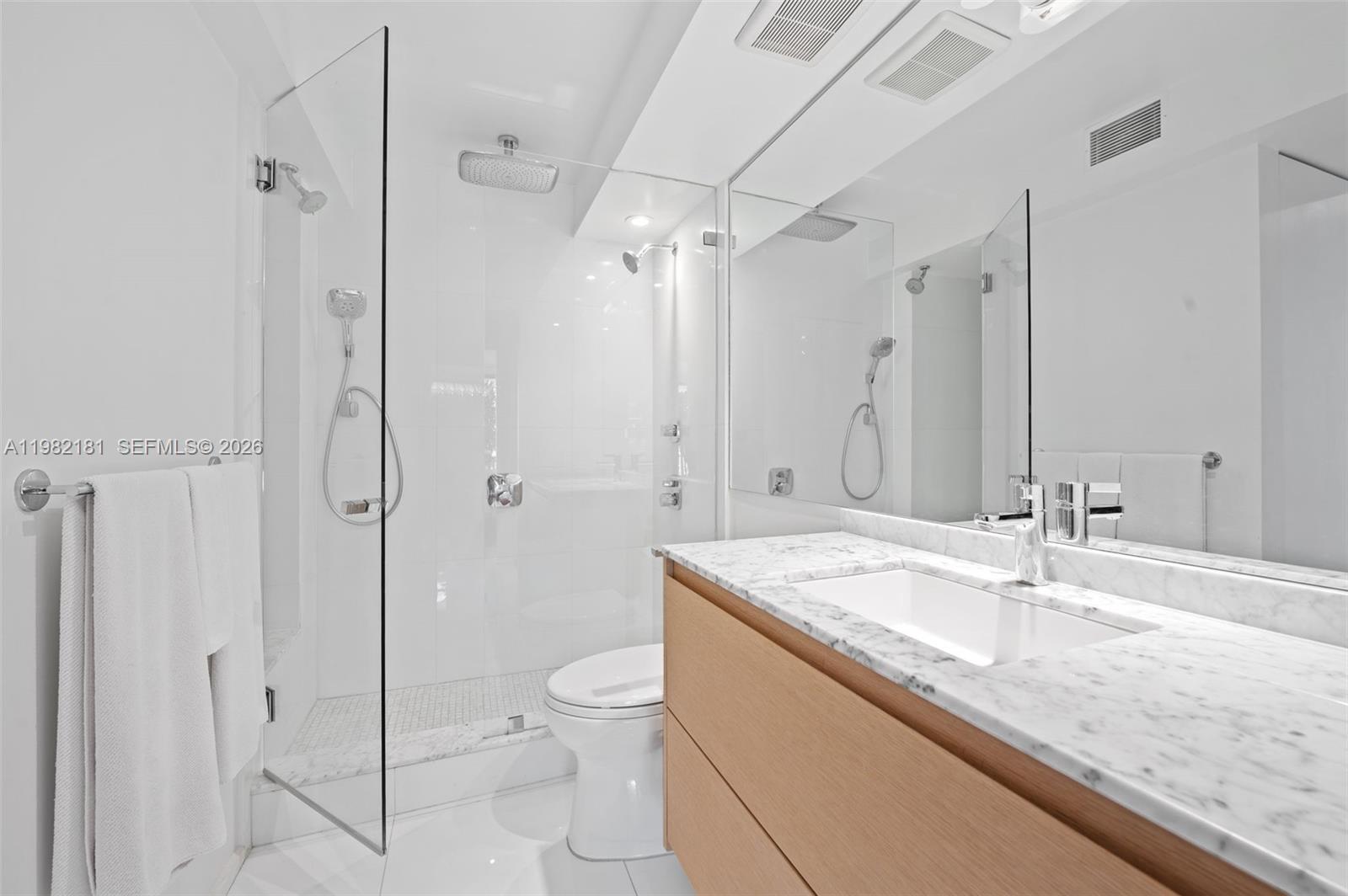 image Yacht Harbour22