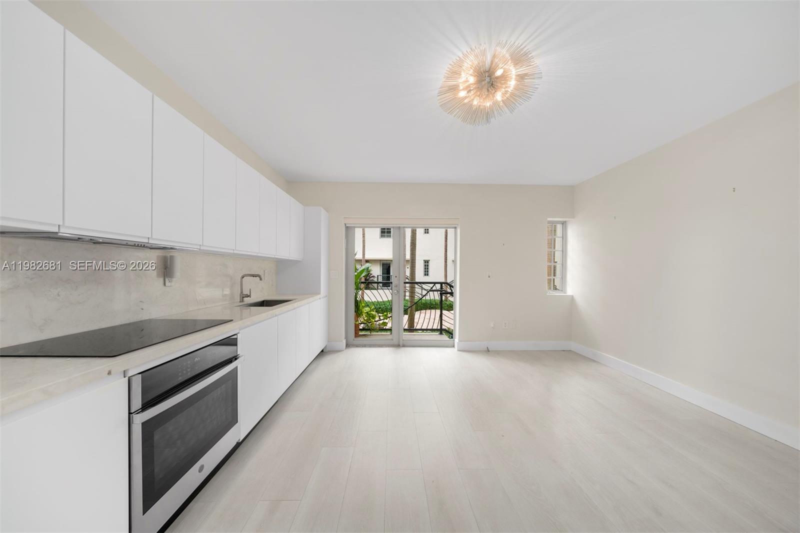 435 21st St #103 Miami Beach, FL 33139