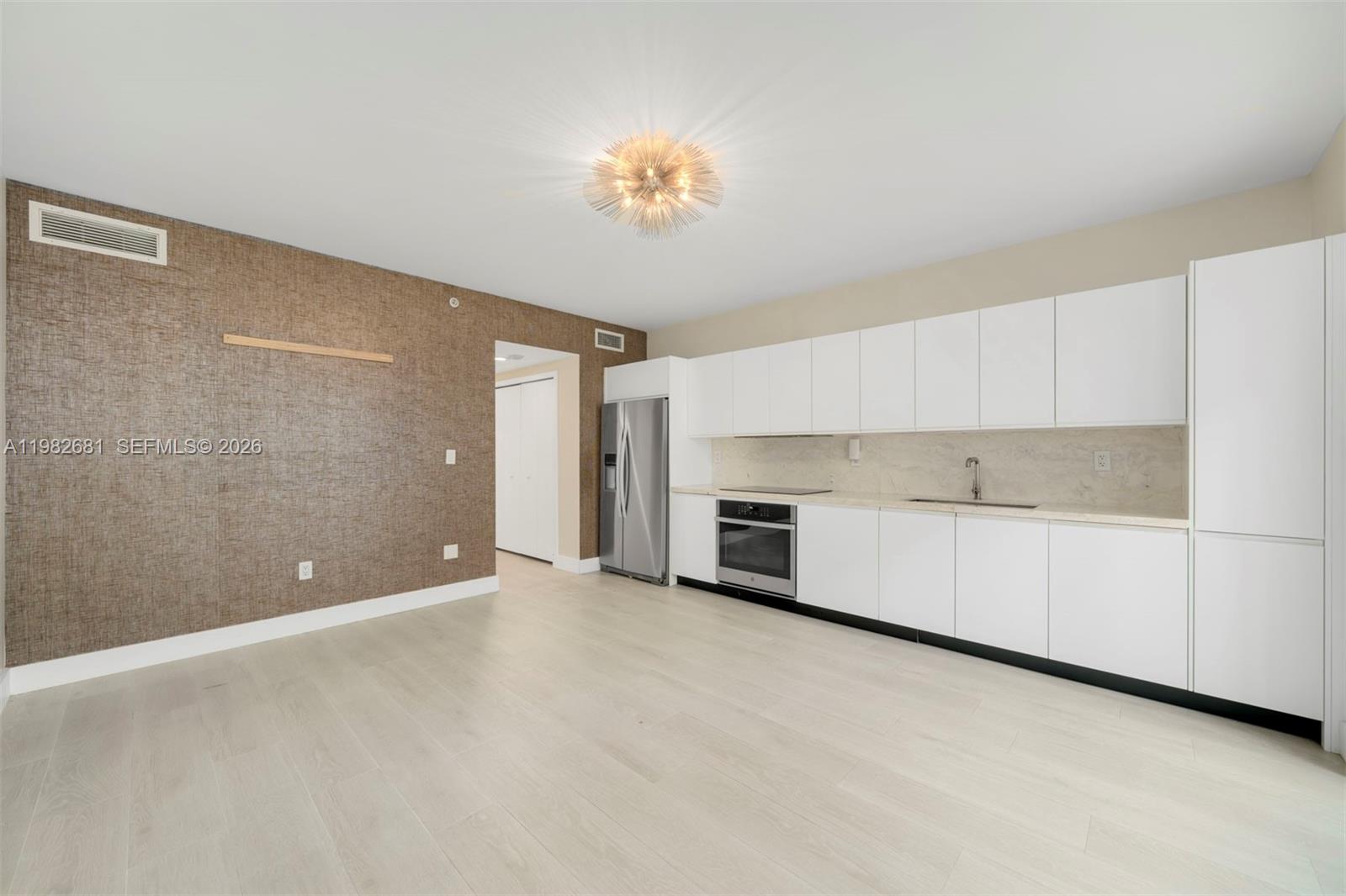 435 21st St #103 Miami Beach, FL 33139