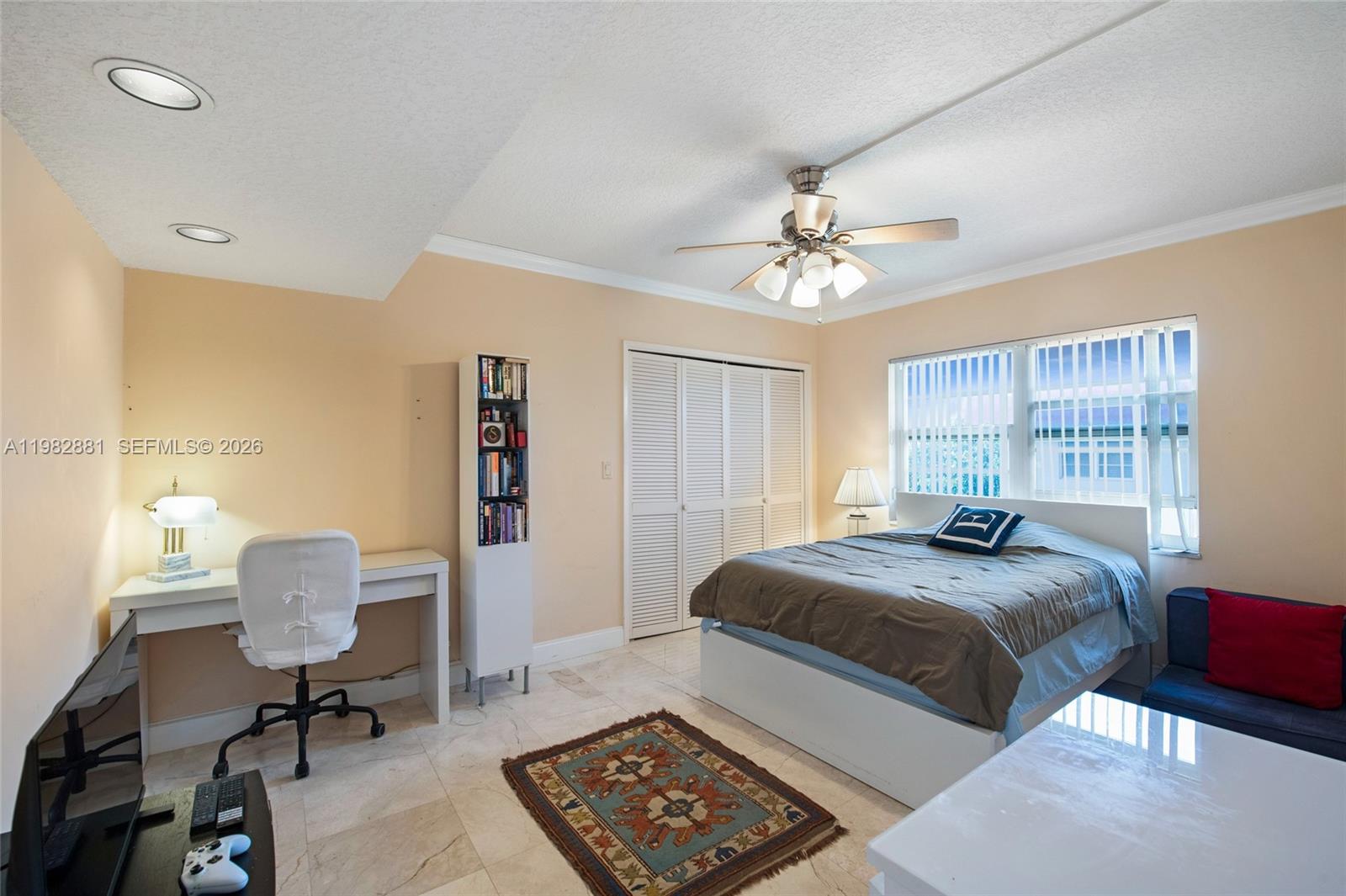 3050 NE 48th Ct #401 Lighthouse Point, FL 33064