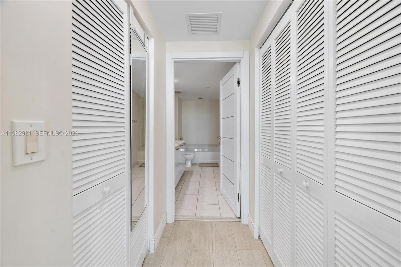 951 Brickell Ave #1806 Miami, FL 33131