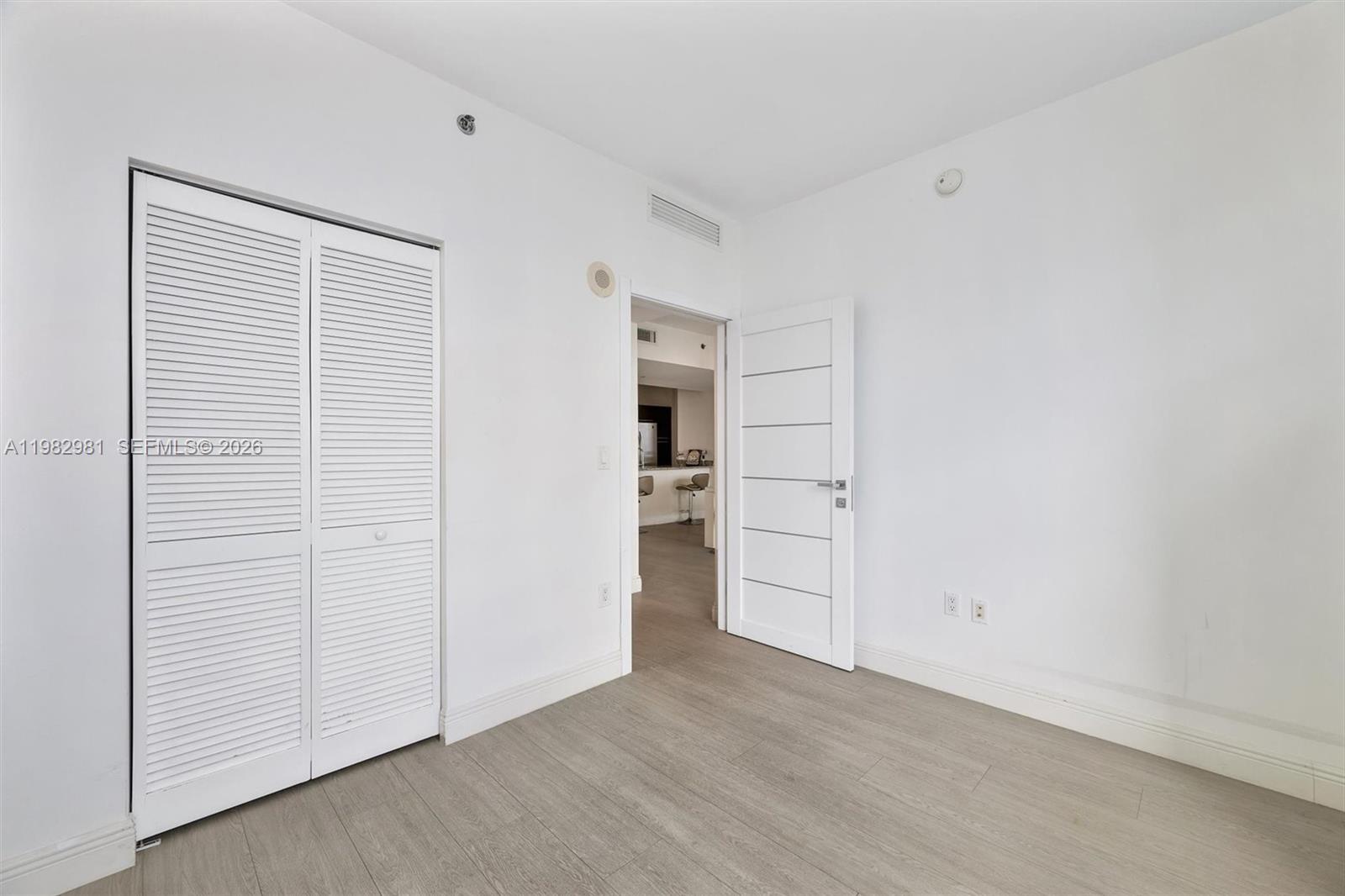 951 Brickell Ave #1806 Miami, FL 33131