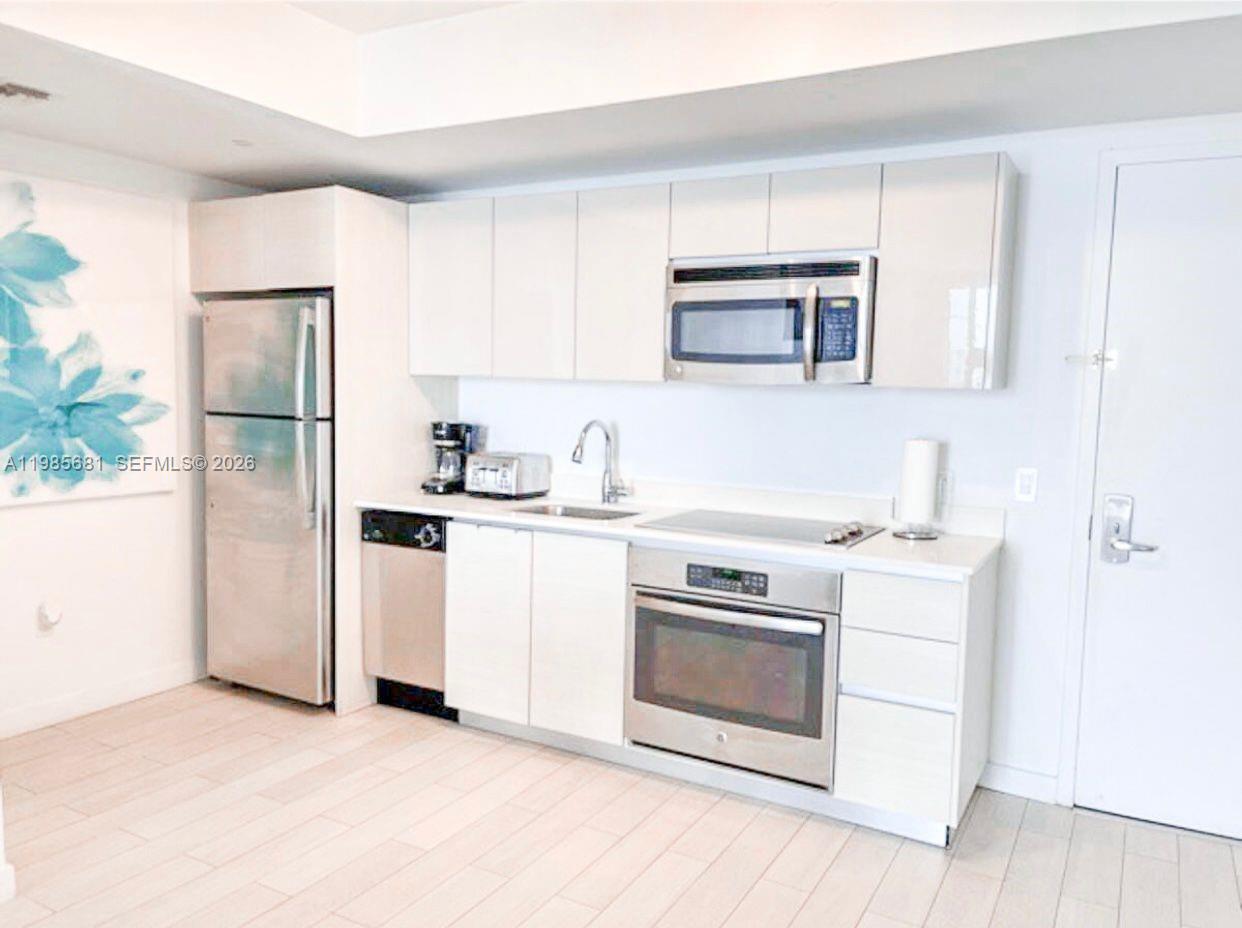 2602 E Hallandale Bch Blvd #R2405 Hallandale Beach, FL 33009