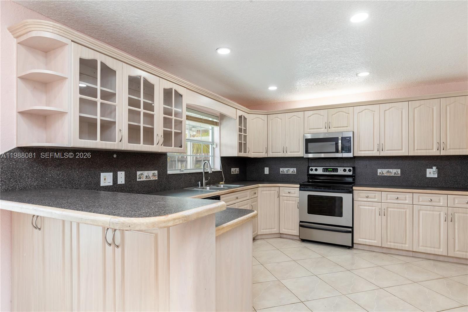 8970 Johnson St Pembroke Pines, FL 33024