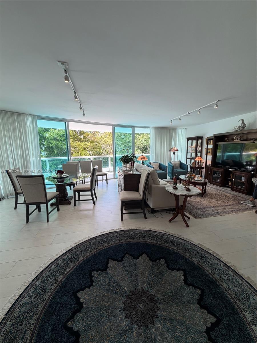 2127 Brickell Ave #502