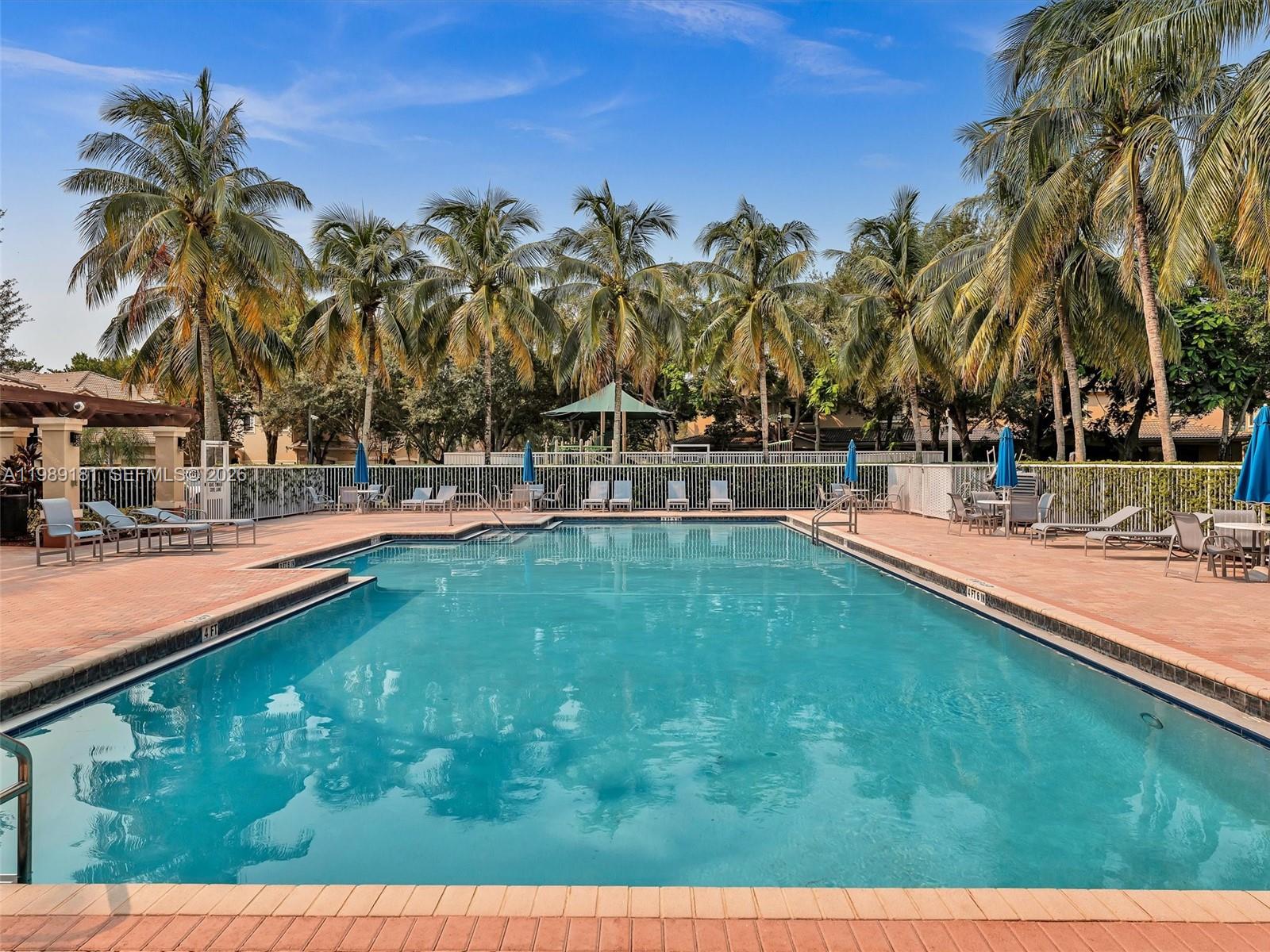 4126 Forest Dr Weston, FL 33332