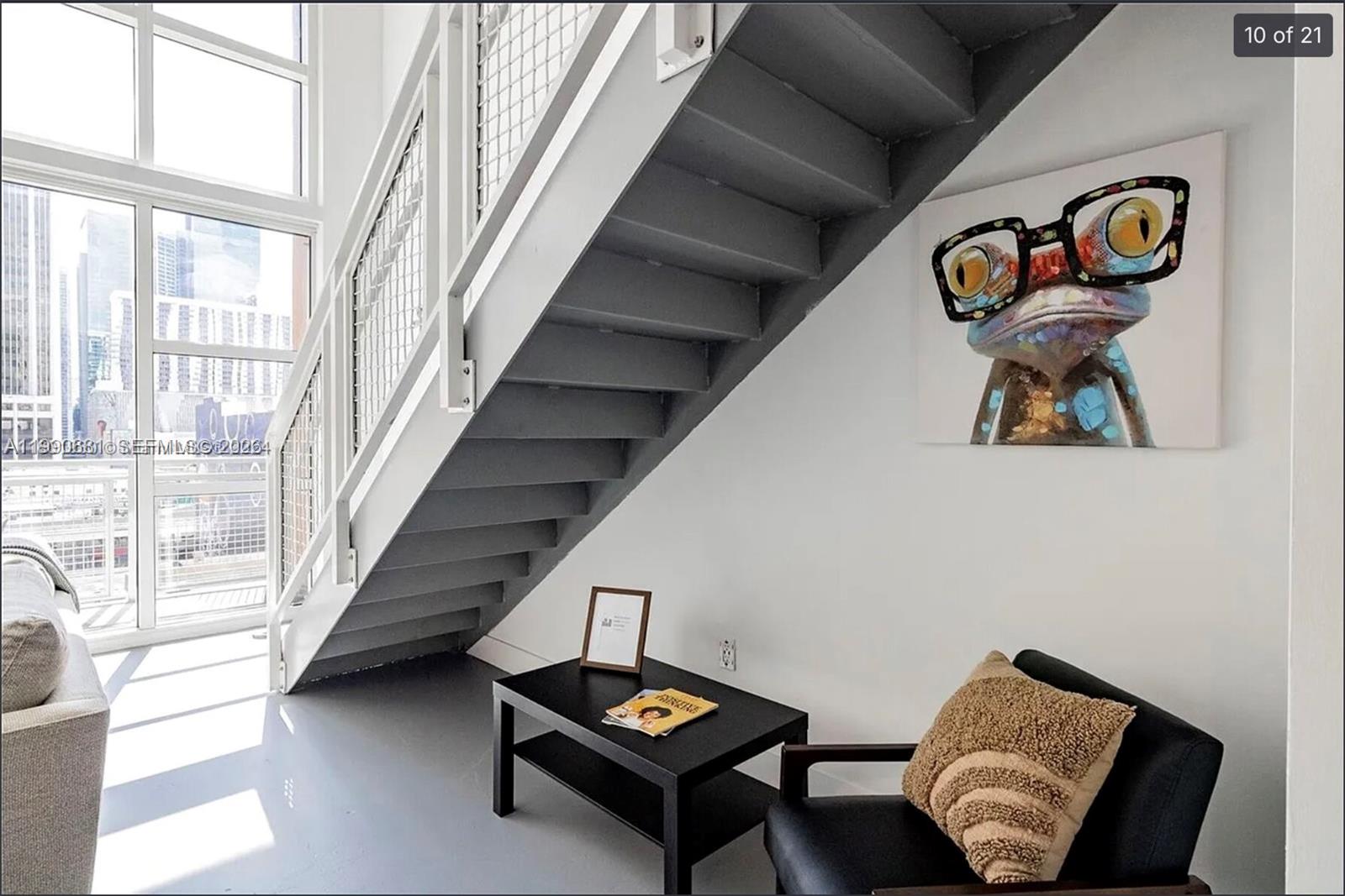 253 NE 2nd St #617 Miami, FL 33132