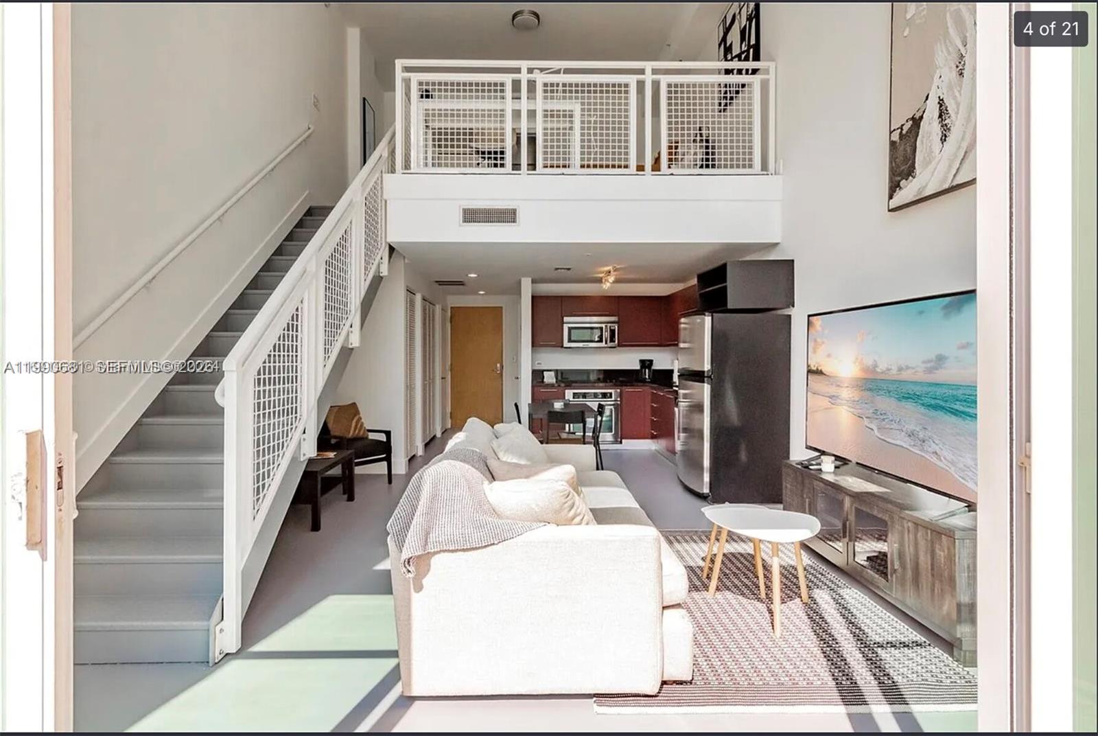 253 NE 2nd St #617 Miami, FL 33132