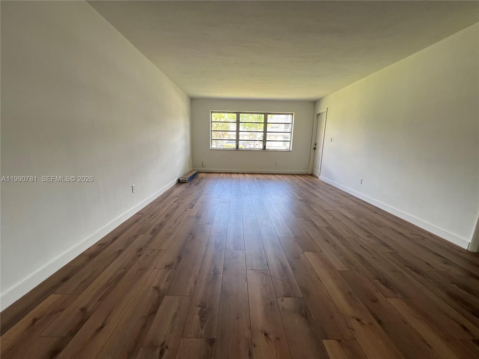 1540 NE 191st St #122