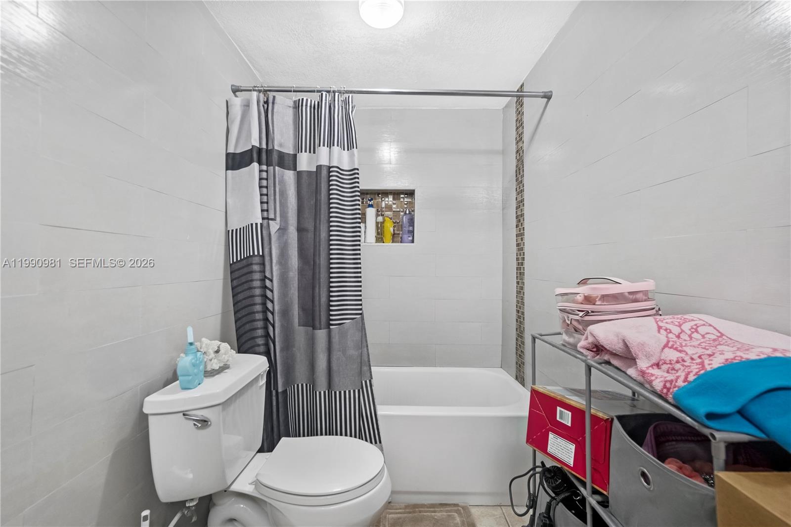 9403 SW 76th St #Y17 Miami, FL 33173