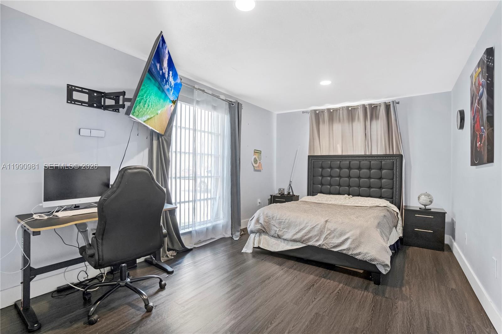 9403 SW 76th St #Y17 Miami, FL 33173