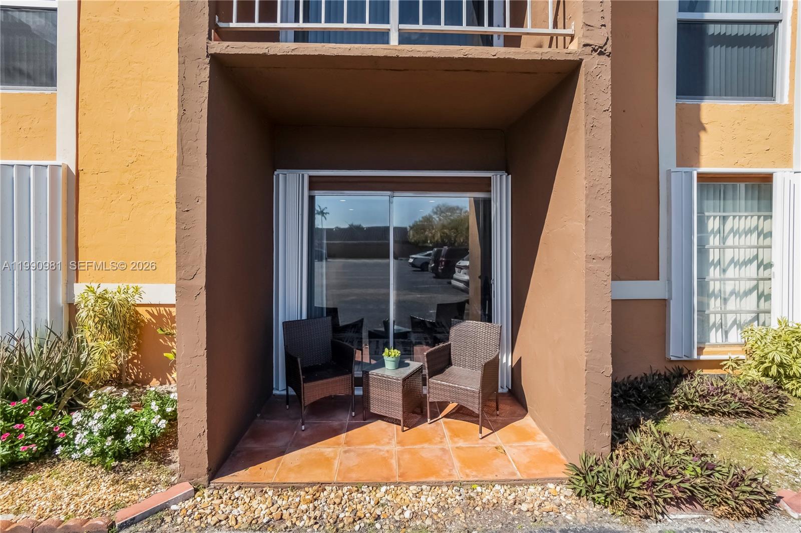 9403 SW 76th St #Y17 Miami, FL 33173