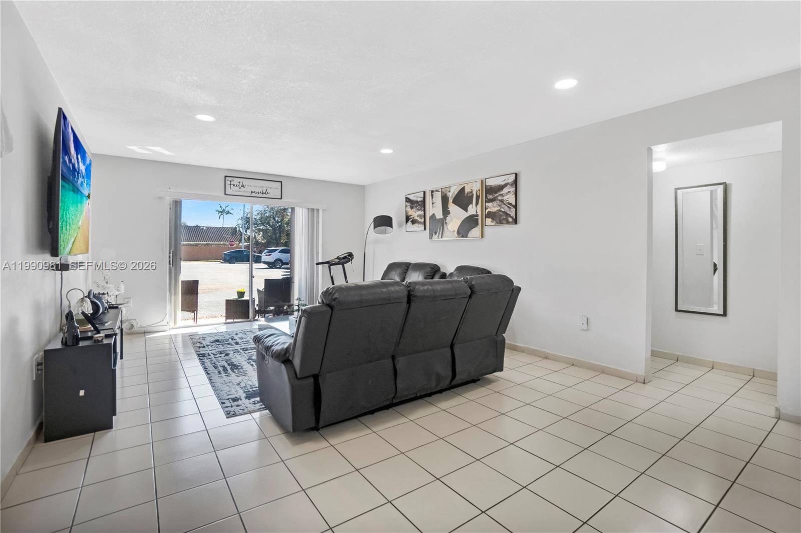 9403 SW 76th St #Y17 Miami, FL 33173