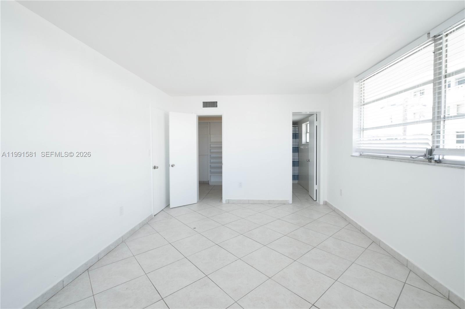 1075 93rd St #403 Bay Harbor Islands, FL 33154