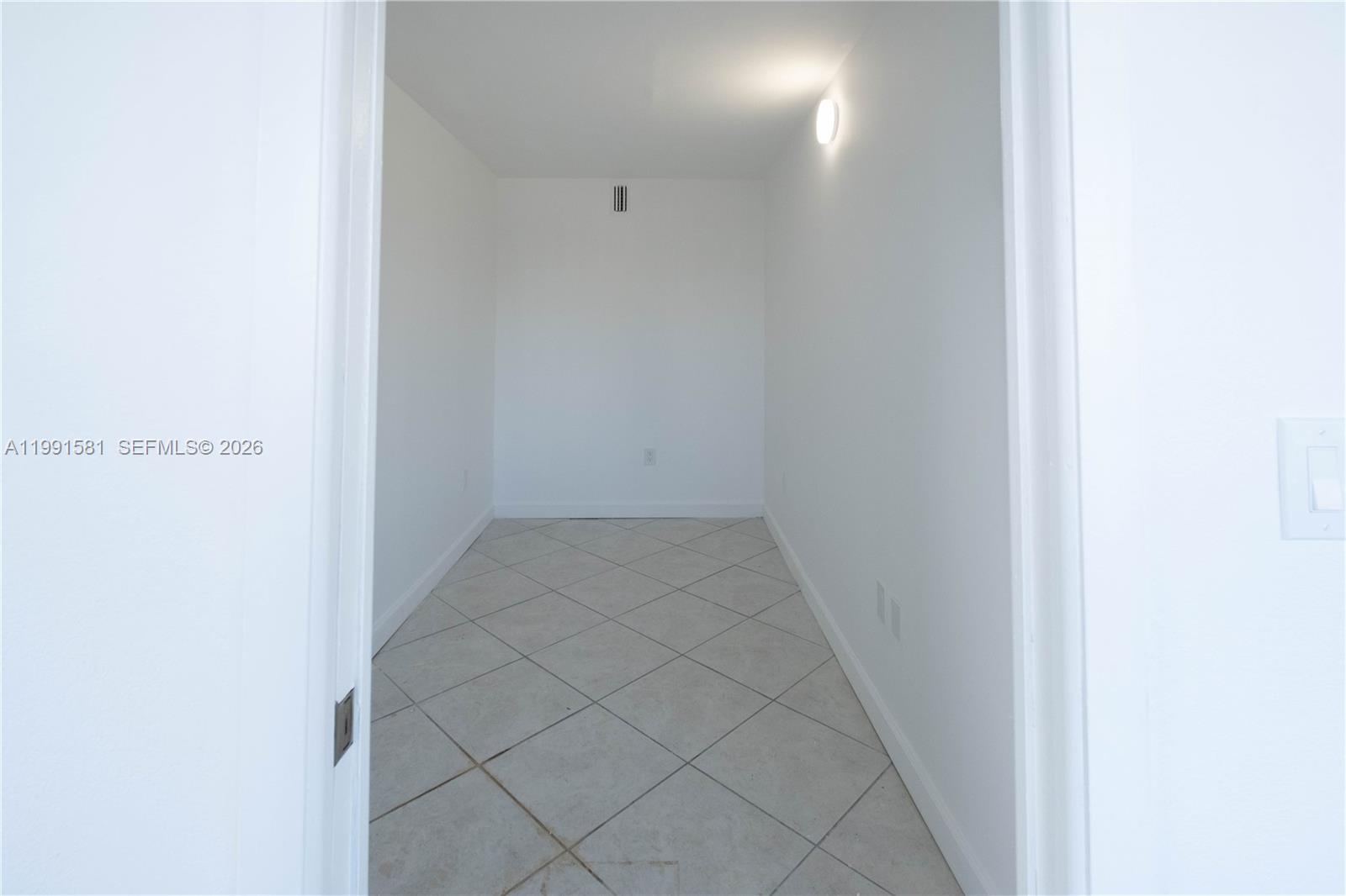 1075 93rd St #403 Bay Harbor Islands, FL 33154