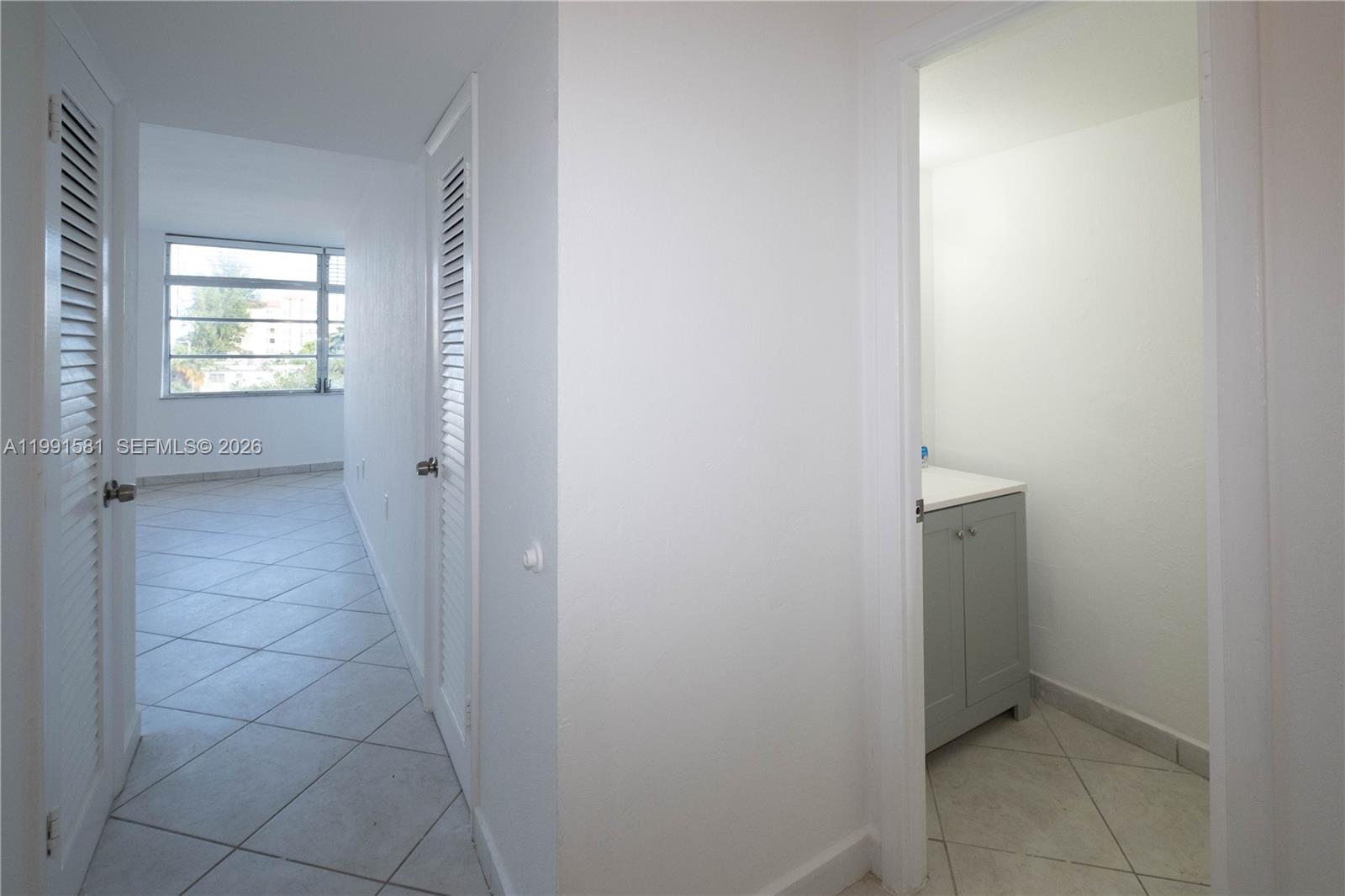 1075 93rd St #403 Bay Harbor Islands, FL 33154