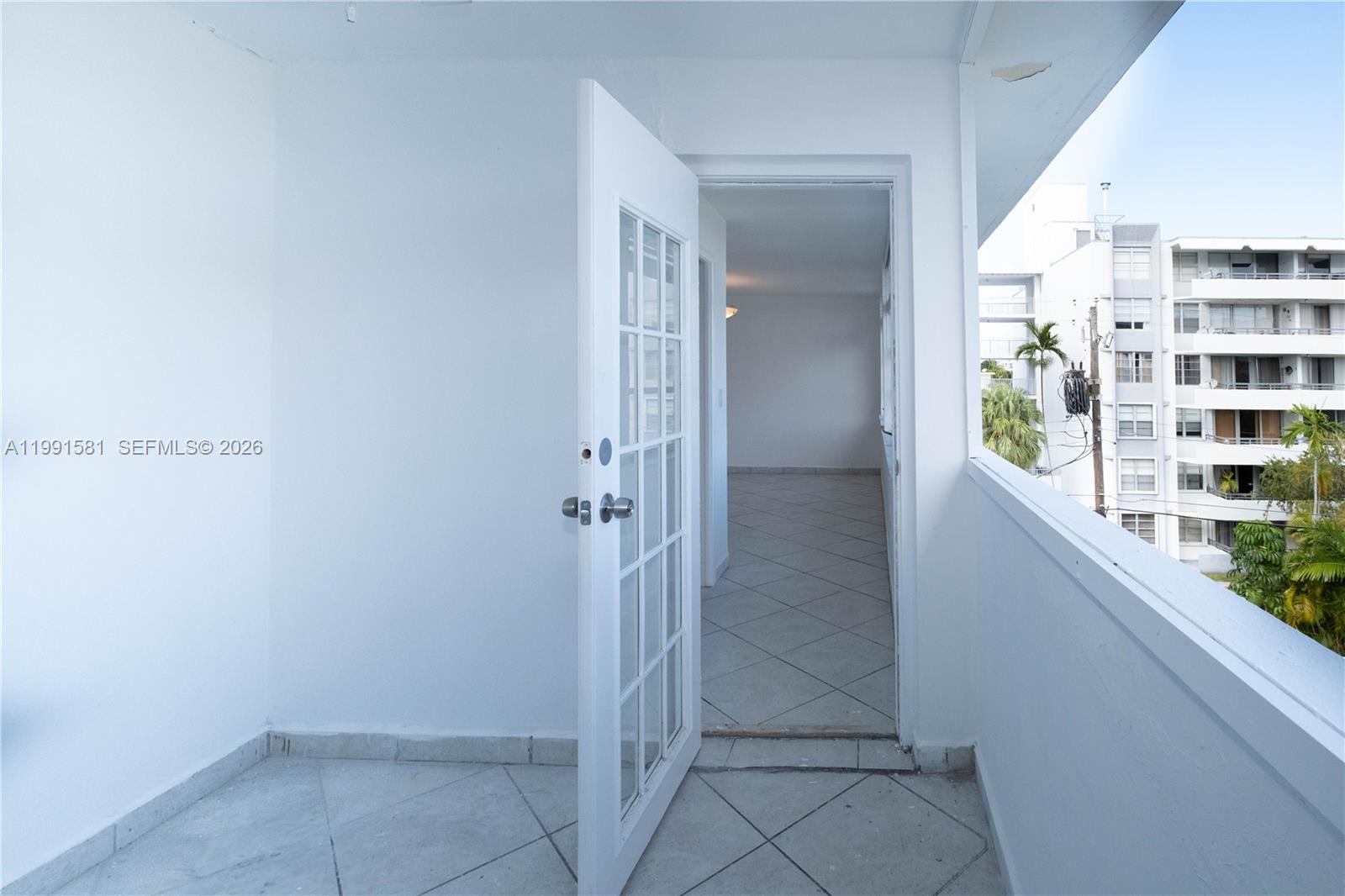 1075 93rd St #403 Bay Harbor Islands, FL 33154