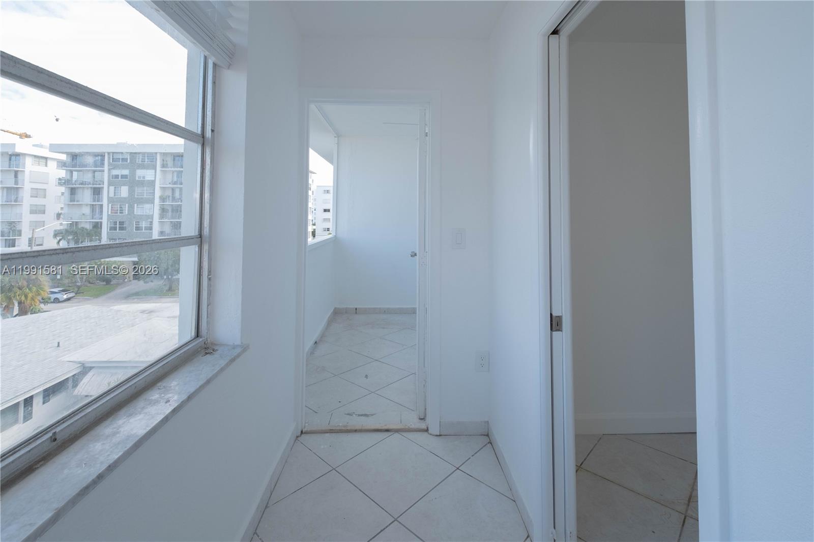 1075 93rd St #403 Bay Harbor Islands, FL 33154